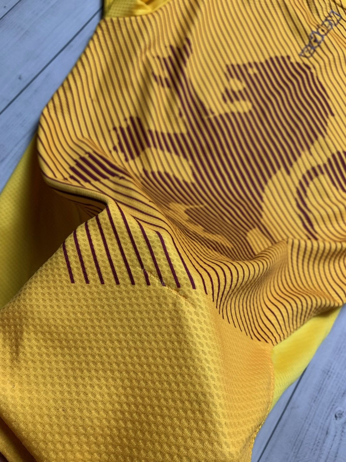 Vintage Vintage yellow Aston Villa soccer jersey Kappa M rare away Size US M / EU 48-50 / 2 - 8 Thumbnail