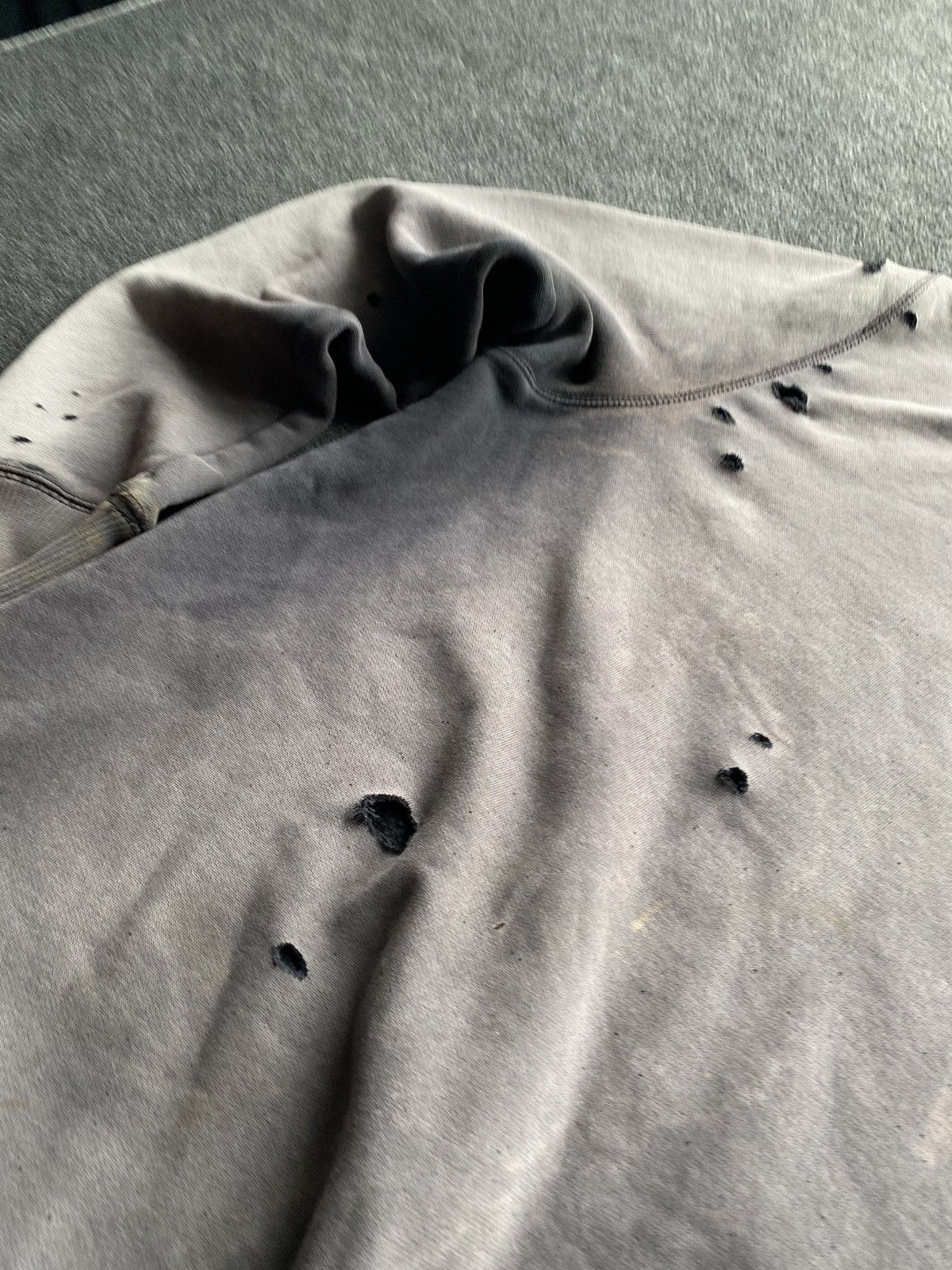 Nike 🔥NIKE DISTRESSED Dirty ripped men sweatshirt rare y2k punk Size US L / EU 52-54 / 3 - 14 Thumbnail
