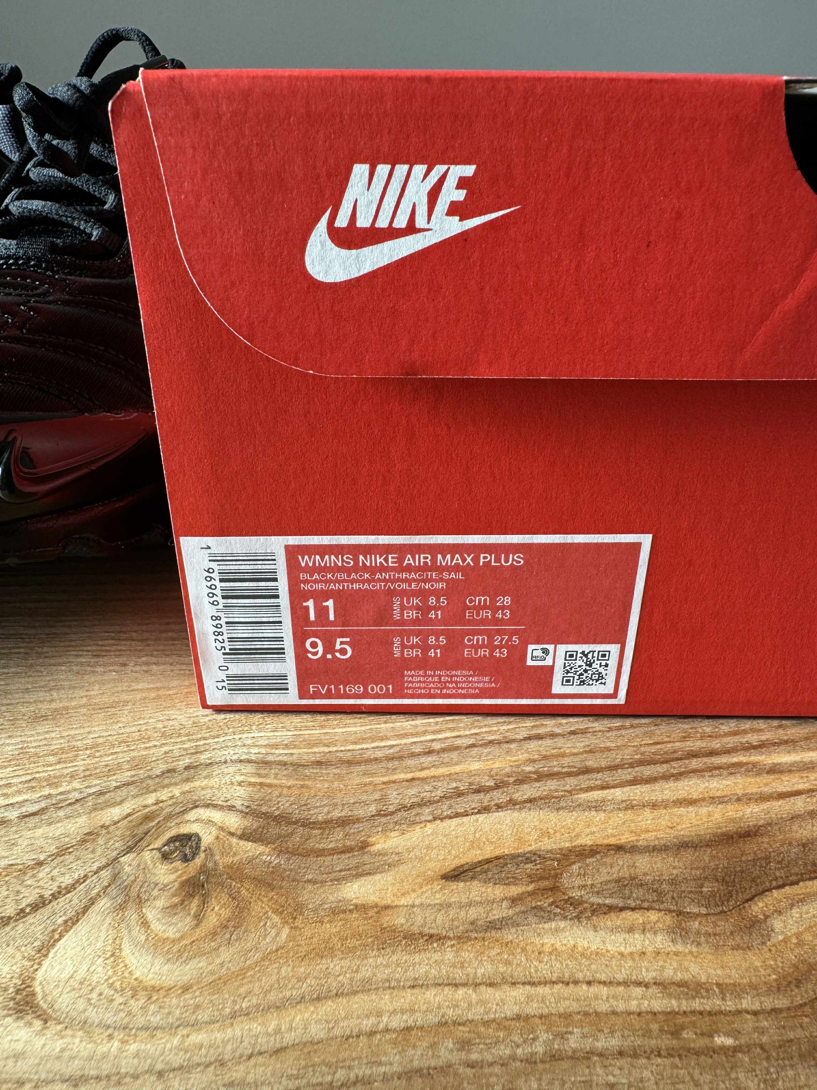 Nike Air Max Plus TN Black Satin Size US 10 / EU 43 - 13 Thumbnail