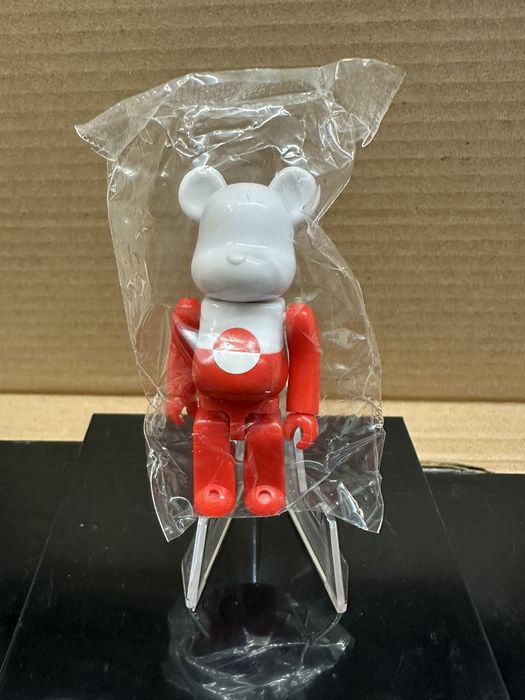 Medicom Bearbrick Medicom Bearbrick Be@rbrick 100% Series 38 Flag