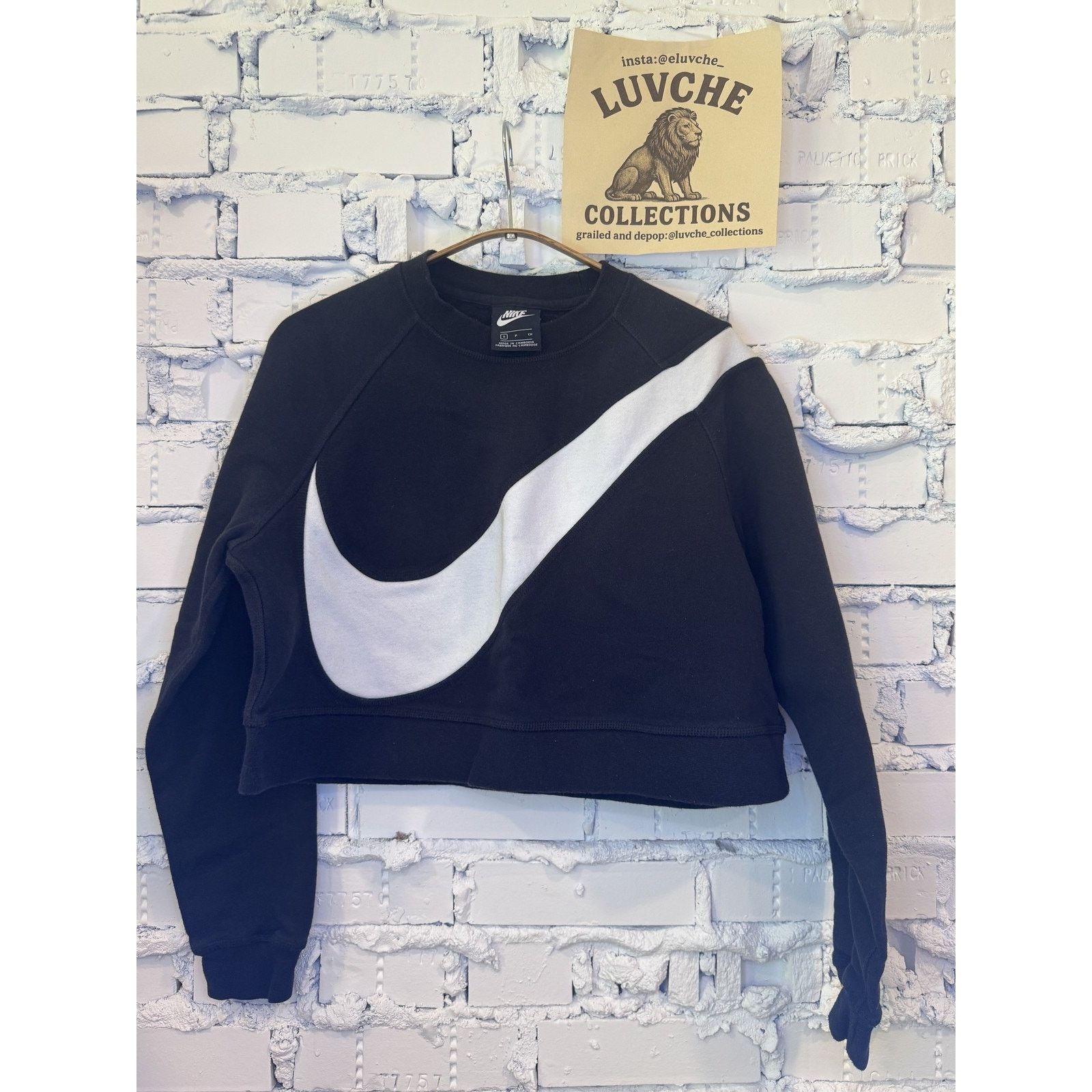 Nike Nike Sweatshirt Womens Small Black Crewneck Cropped Logo Size S / US 4 / IT 40 - 1 Thumbnail