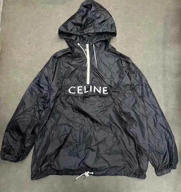 Celine Sz 50 Celine Logo Windbreaker In Light Weight Nylon Jacket Size US M / EU 48-50 / 2 - 1 Thumbnail