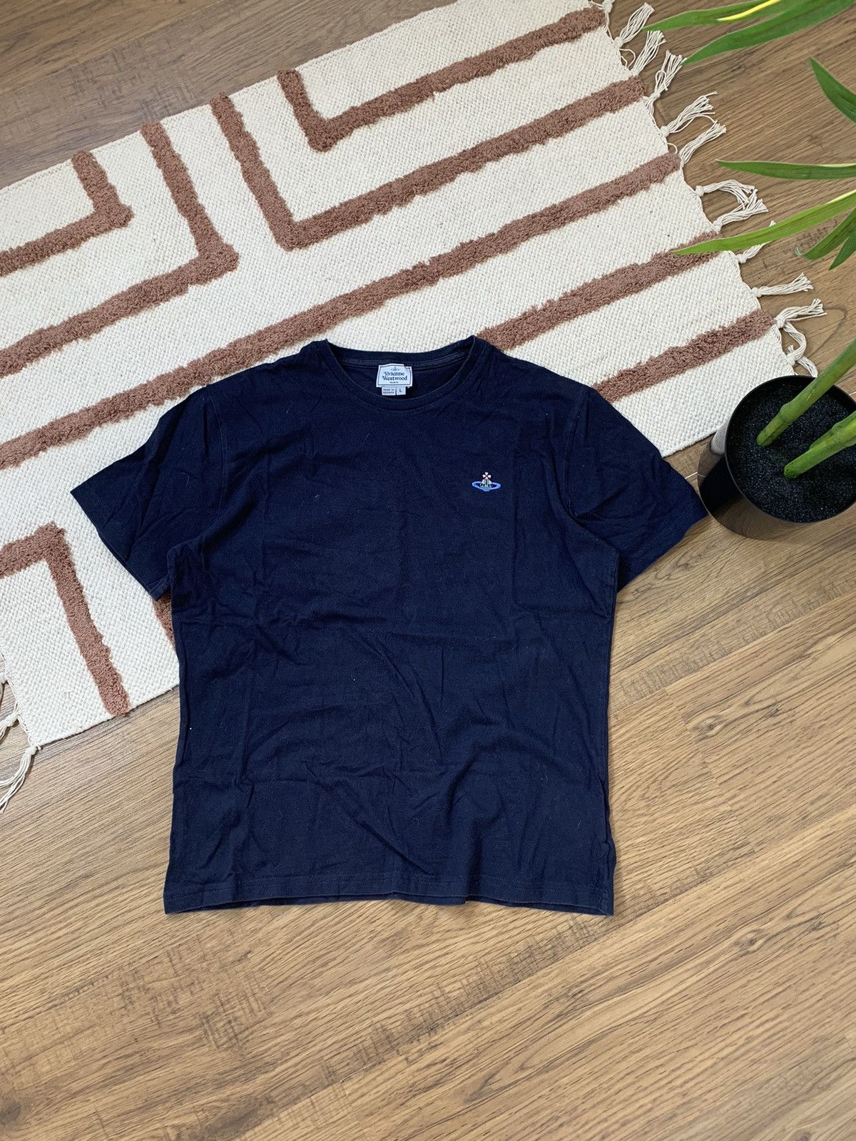 Vivienne Westwood VINTAGE VIVIENNE WESTWOOD MINI LOGO TEE SHIRT Size US L / EU 52-54 / 3 - 1 Thumbnail