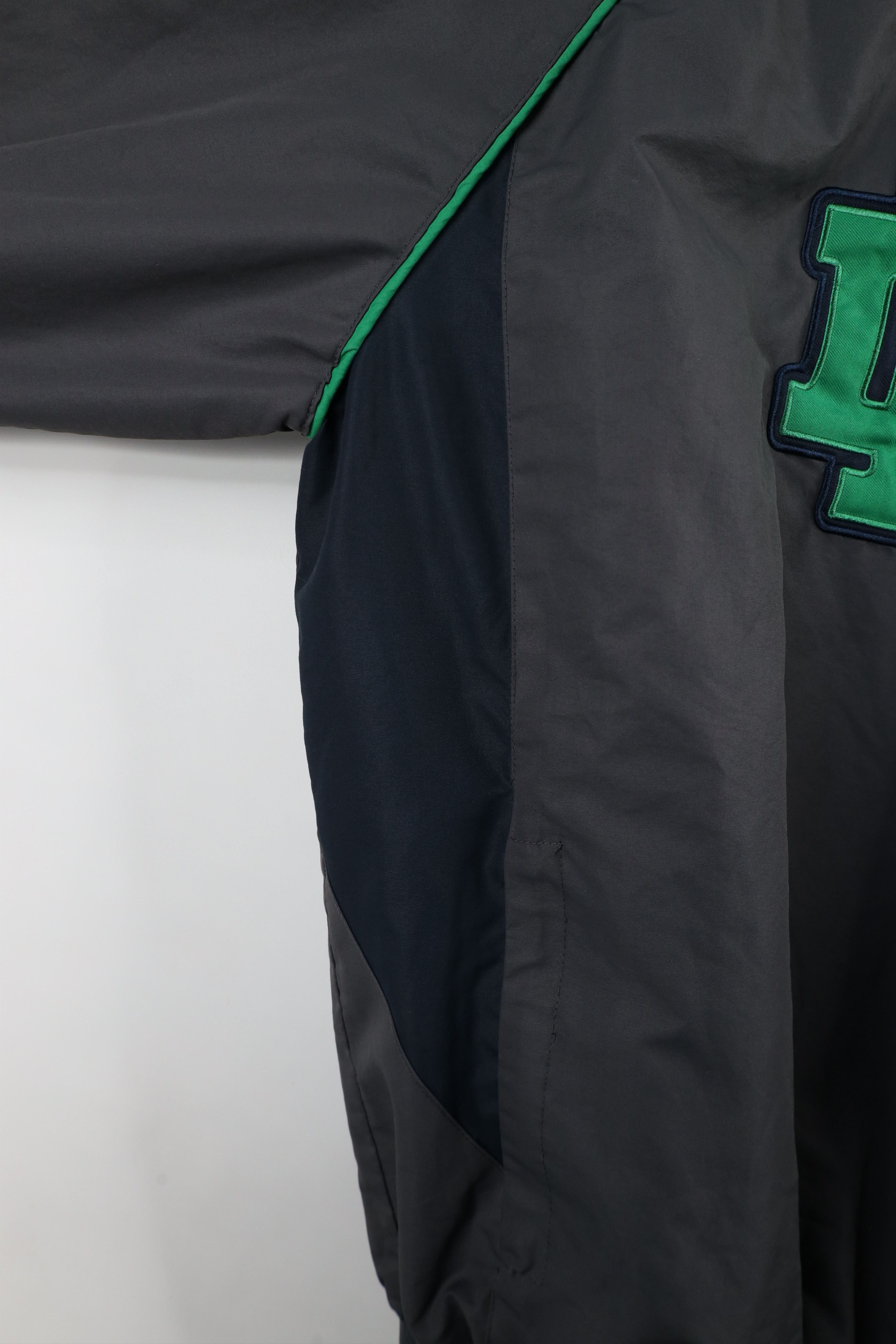 Vintage Vintage University Football Pullover Windbreaker Jacket Gray Size US XL / EU 56 / 4 - 6 Thumbnail