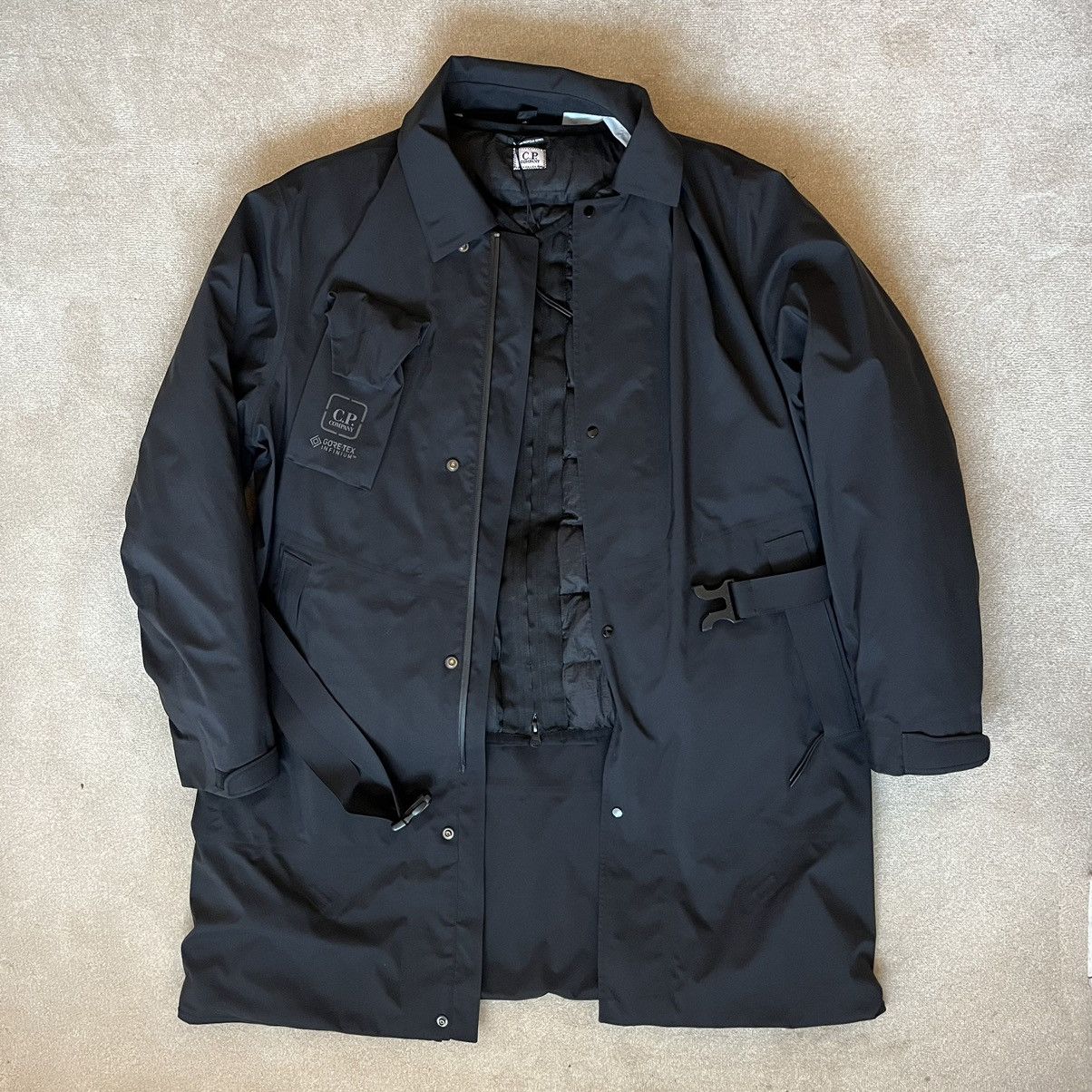 image of C P Company ✱ Cp Company Metropolis Goretex 3L Infinium Down Jacket in Navy, Men's (Size Medium)