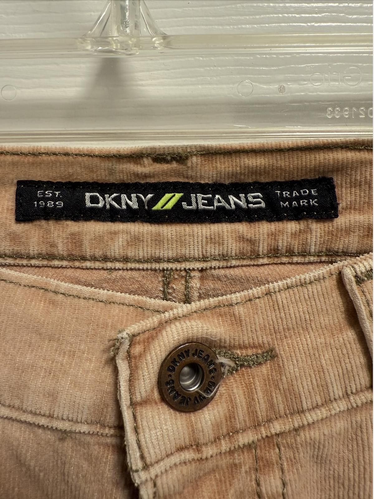 DKNY DKNY Jeans Tan Corduroy Pants Size 6 Made in Mexico Size 30" / US 8 / IT 44 - 2 Thumbnail