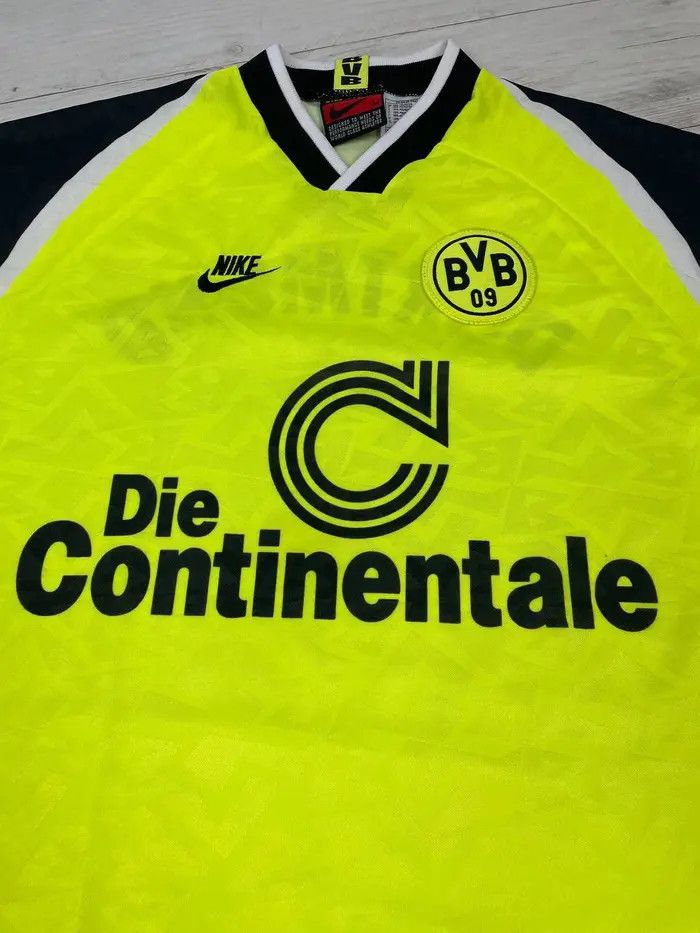 Nike Vintage Nike Borussia Dortmund 1995 1996 Home Shirt Jersey Size US M / EU 48-50 / 2 - 7 Thumbnail