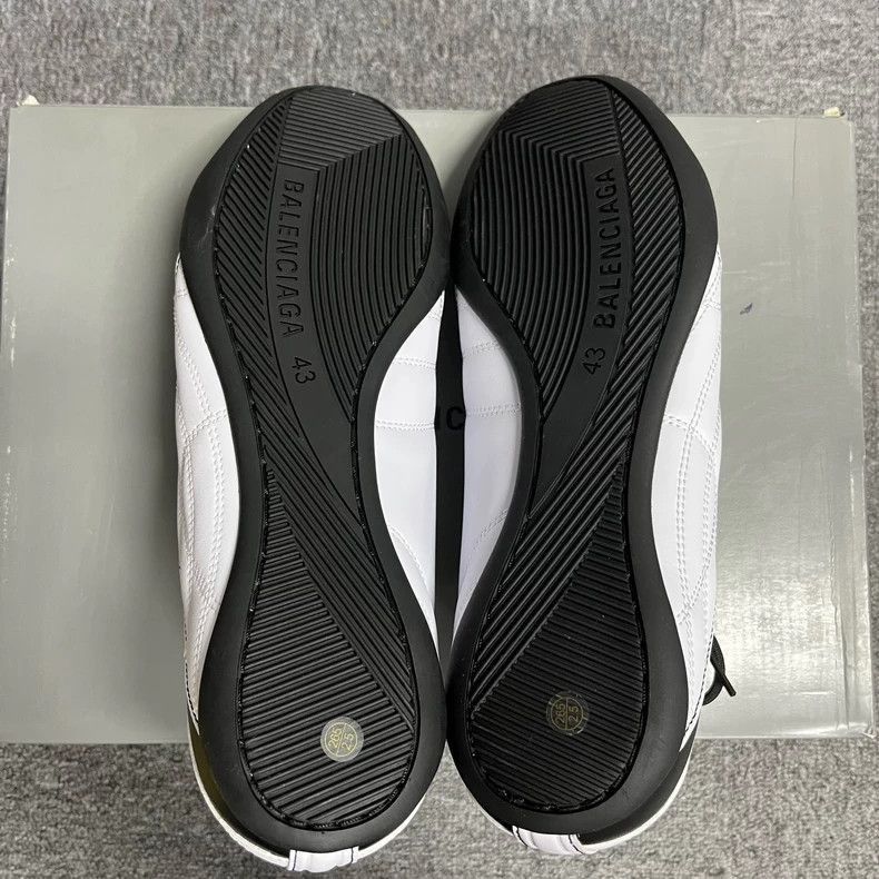 Balenciaga Balenciaga's latest white leather stylish low-cut sports ca Size US 9.5 / EU 42-43 - 6 Thumbnail