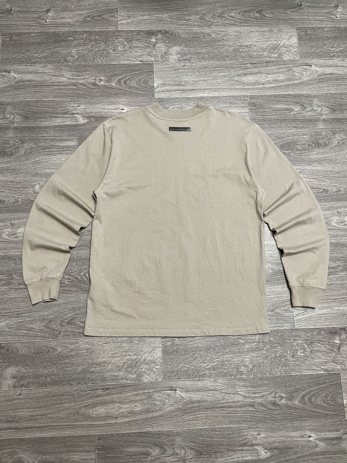 Essentials Fear Of God Essentials Beige Reflective Logo Long Sleeve Tee Size US S / EU 44-46 / 1 - 19 Thumbnail