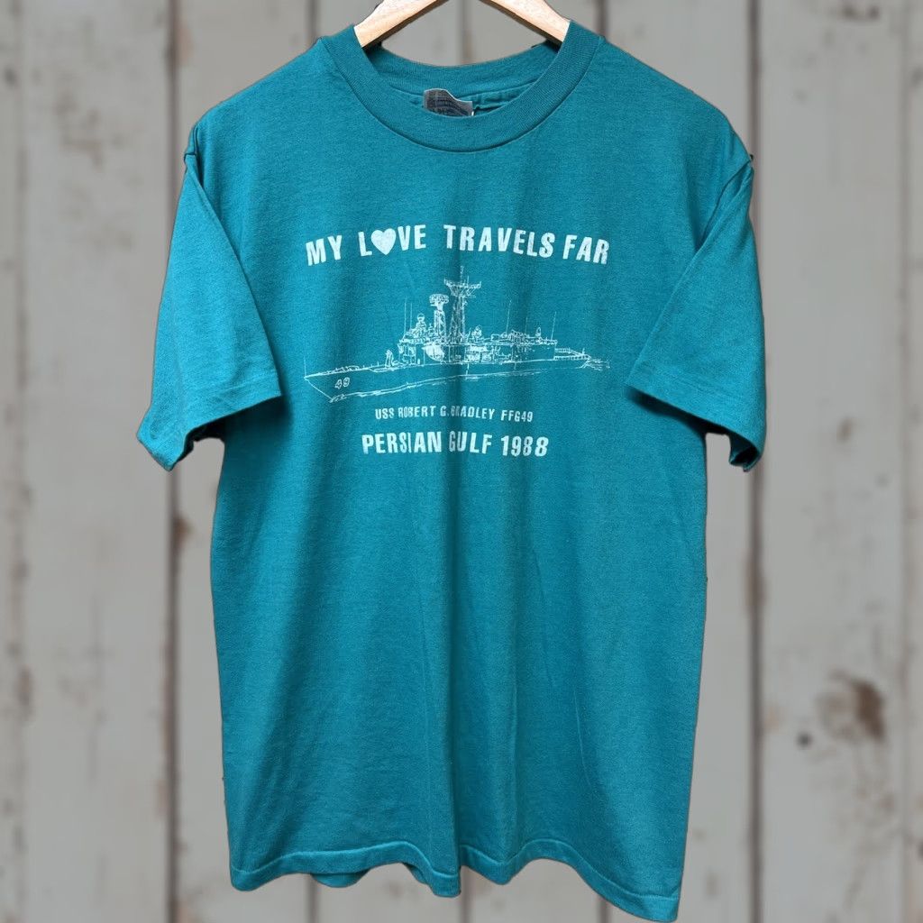 Hanes VINTAGE 1980s GREEN Hanes T-Shirt USS Bradley Ship Military Tee Men L Crew Neck Short Sleeve 80s Pattern Solid Size US L / EU 52-54 / 3 - 1 Thumbnail