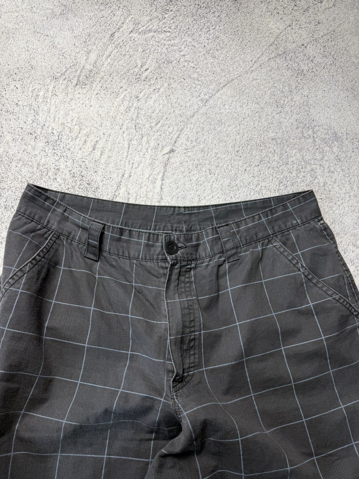 Billabong Vintage Billabong Striped Shorts Streetwear Style Size 34 Size US 34 / EU 50 - 10 Thumbnail