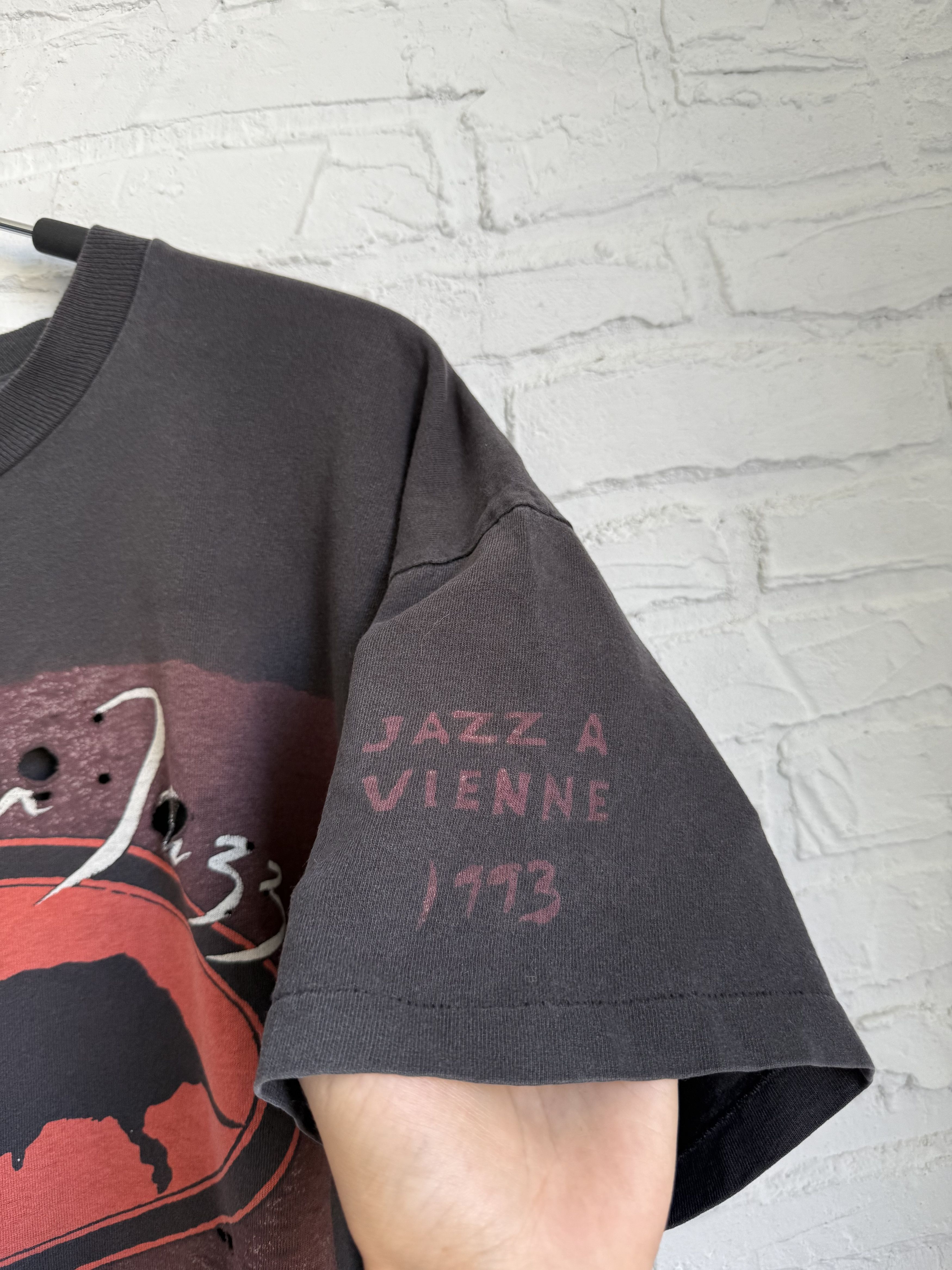 Band Tees Vintage 90s Carmen Jazz Jazz a Vienne 1993 festival t-shirt Size US XL / EU 56 / 4 - 2 Thumbnail