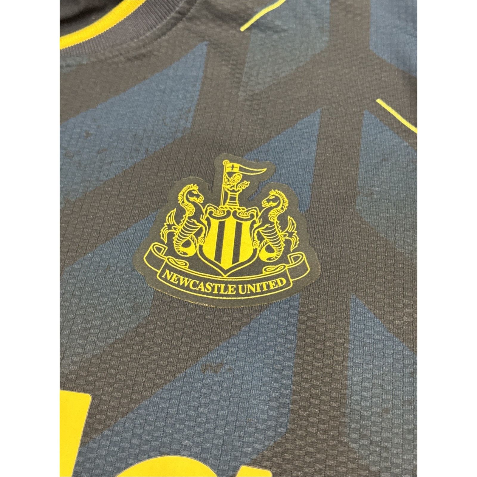 Umbro Newcastle United Castore 3rd Jersey XL 23/24 PLAYER VERSION Size US XL / EU 56 / 4 - 3 Thumbnail
