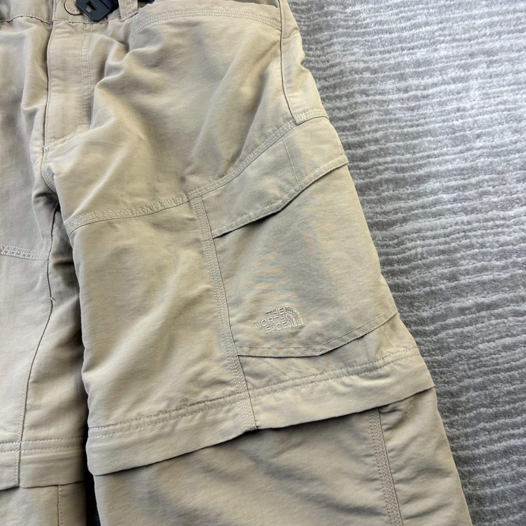 The North Face The North Face Pants Mens Medium Beige Tan 2 in 1 Convertible Shorts Cargo Size US 31 - 5 Thumbnail