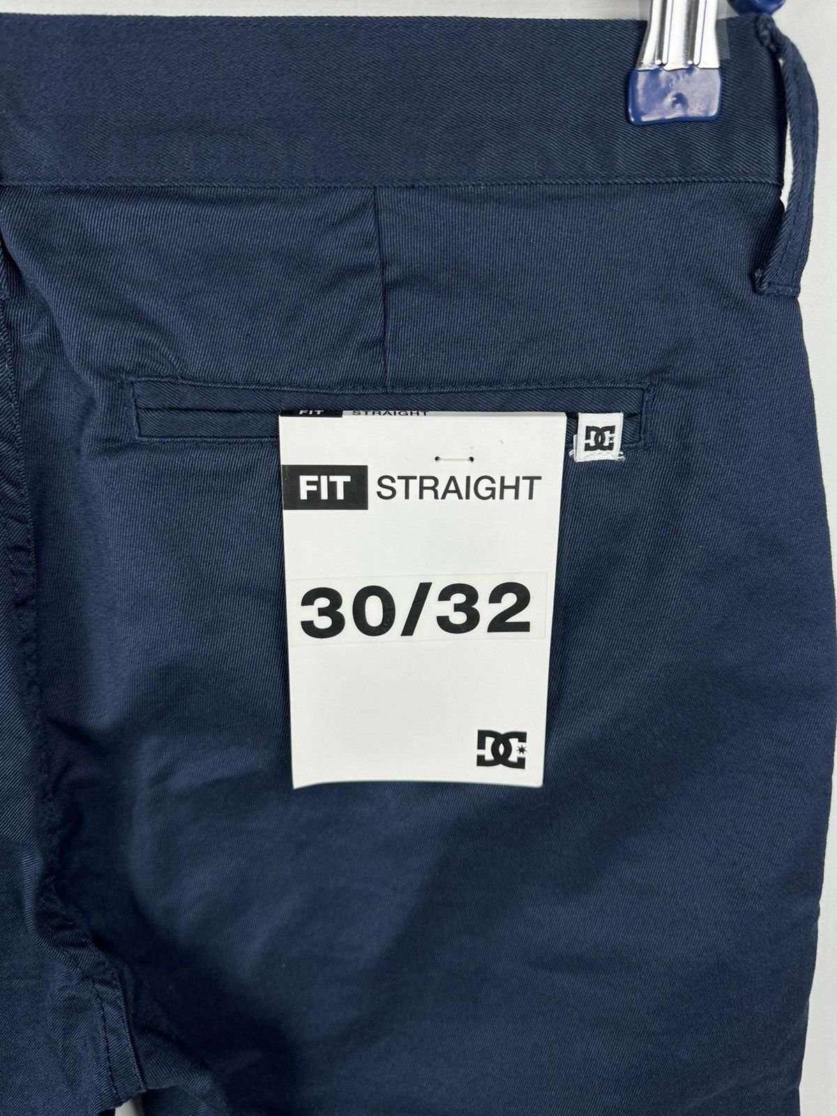 DC Essential DC Shoes Co Straight Fit Navy Chino Pants Size US 30 / EU 46 - 6 Thumbnail