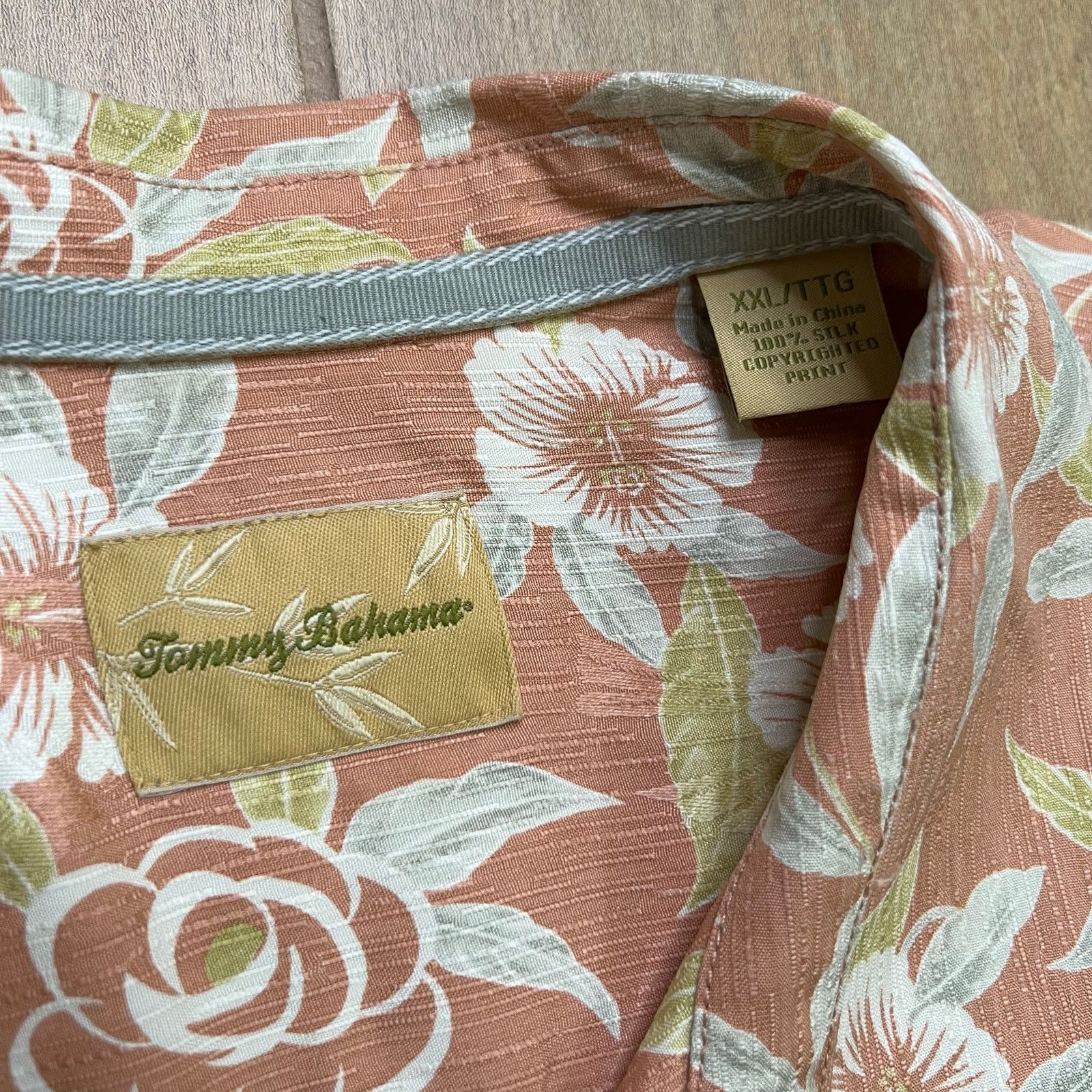 Tommy Bahama Tommy Bahama 100% Silk Hawaiian Shirt Mens XXL Floral Camp Size US XL / EU 56 / 4 - 13 Thumbnail