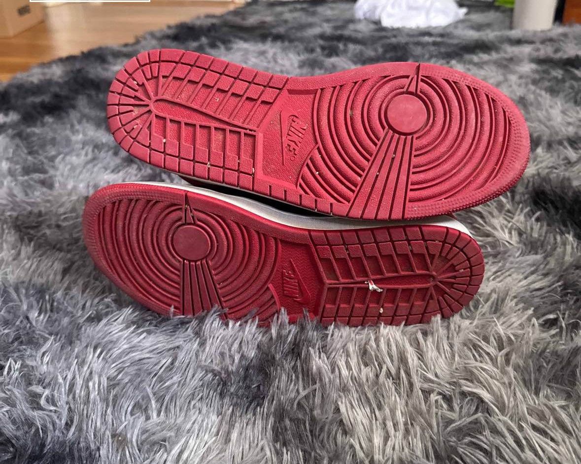 Jordan Brand Air Jordan 1 mid “banned” Size US 9.5 / EU 42-43 - 5 Thumbnail