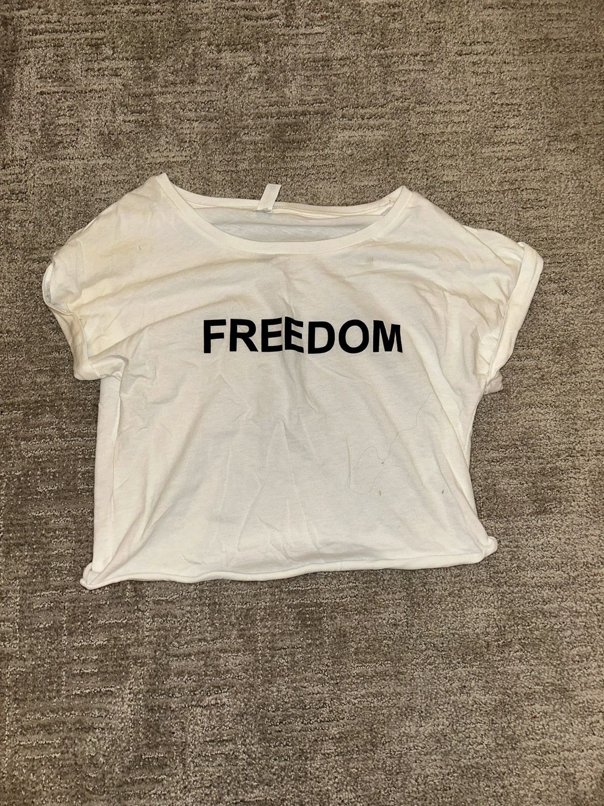 Next Level Apparel Next level apparel white “Freedom” short sleeve crop tee Size XS / US 0-2 / IT 36-38 - 2 Thumbnail