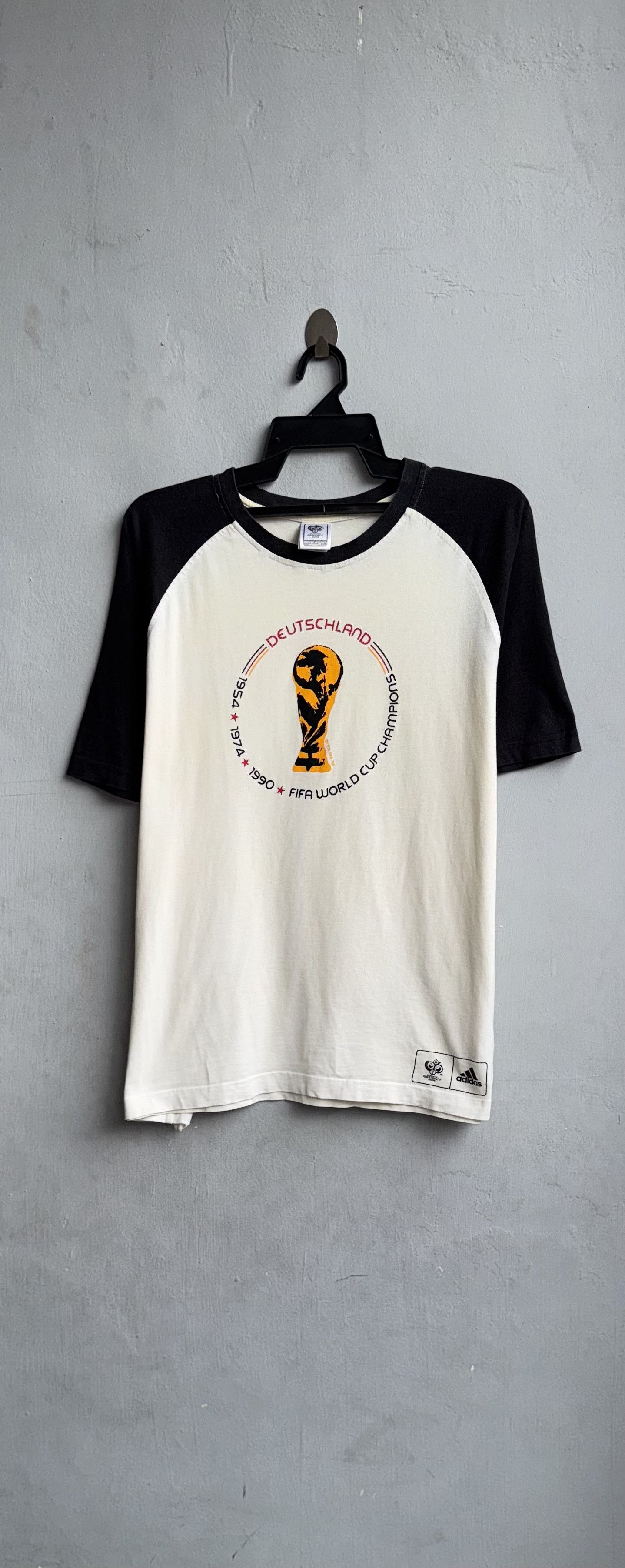 Vintage Adidas World Cup 1974's Germany Vintage Shirt Size US L / EU 52-54 / 3 - 1 Thumbnail