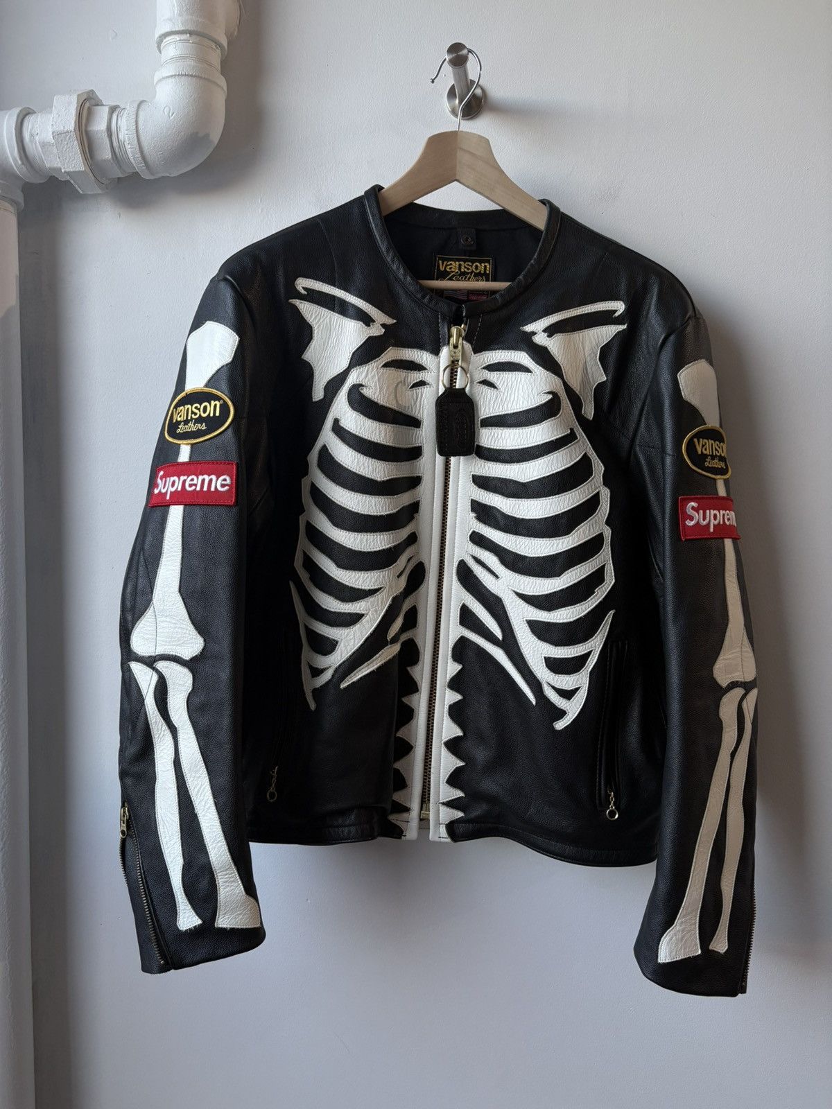 Supreme × Vanson Leathers Supreme X Vanson leathers SS17 "bones" leather jacket Size US L / EU 52-54 / 3 - 13 Thumbnail