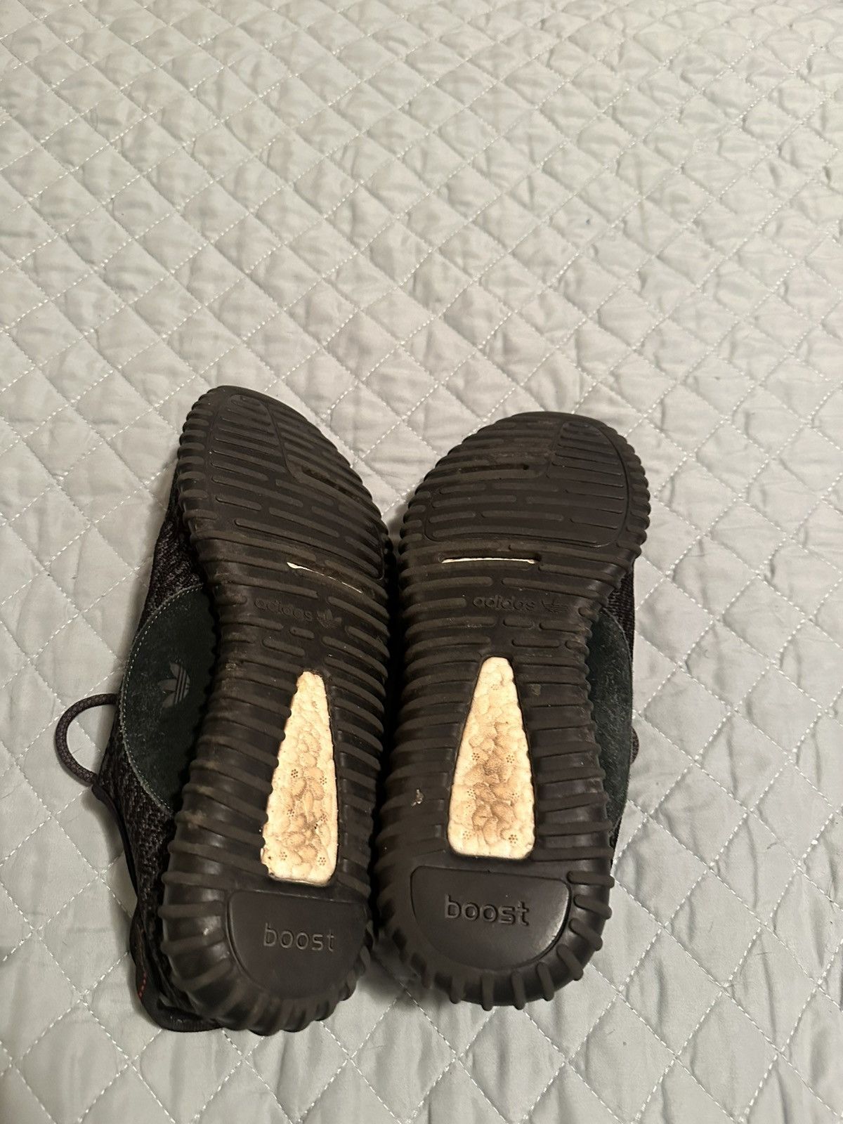 Yeezy Yeezy 350 Pirate Black Size US 12 / EU 45 - 4 Thumbnail