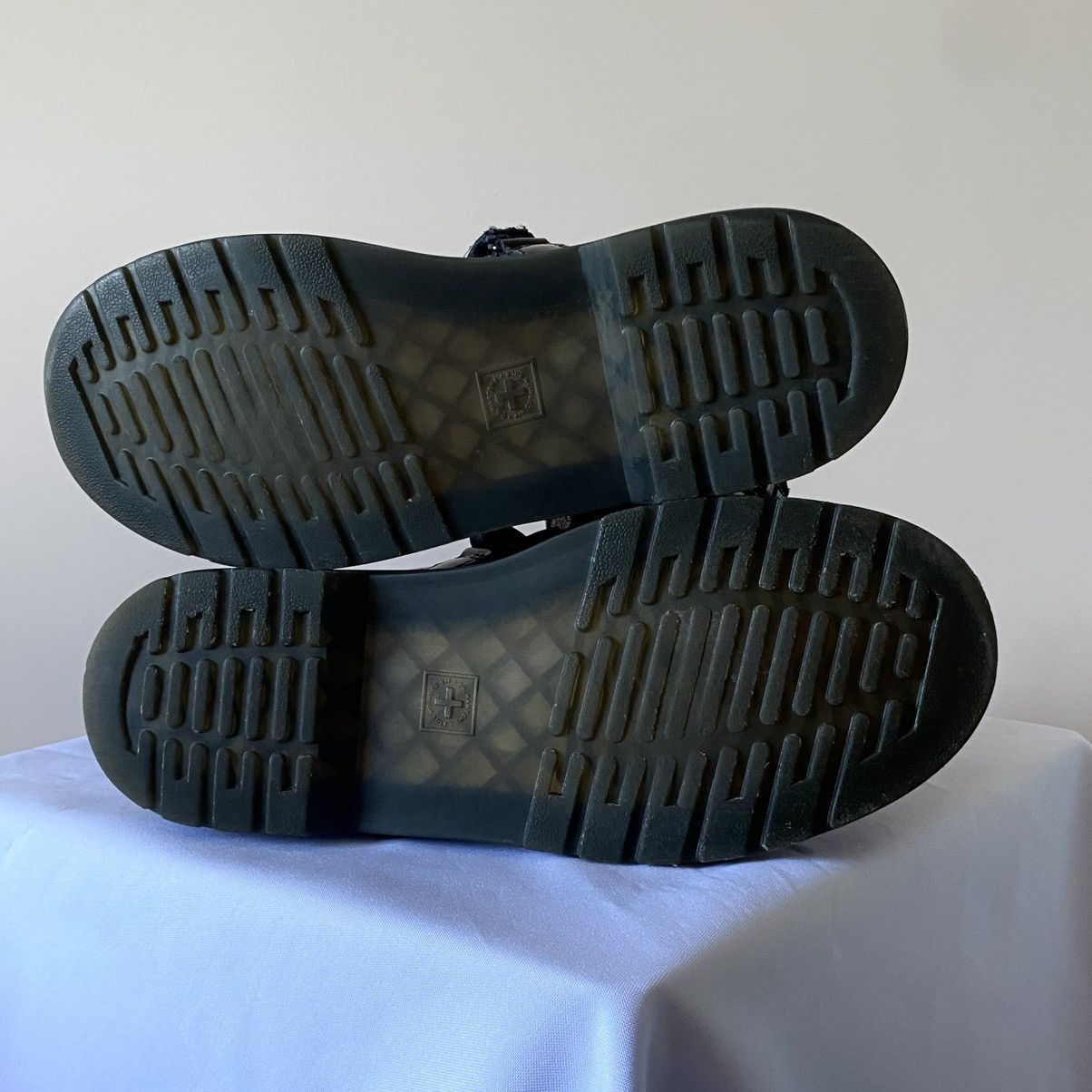 Dr. Martens Dr Martens Cute Bow Mery Janes Maccy II Grunge Shoes Sandals Size US 8.5 / IT 38.5 - 11 Thumbnail