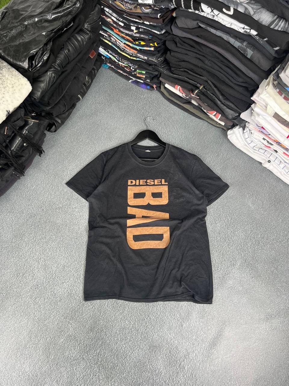 Diesel Vintage Diesel "Bad" Logo Grunge T - Shirt Size US M / EU 48-50 / 2 - 1 Thumbnail