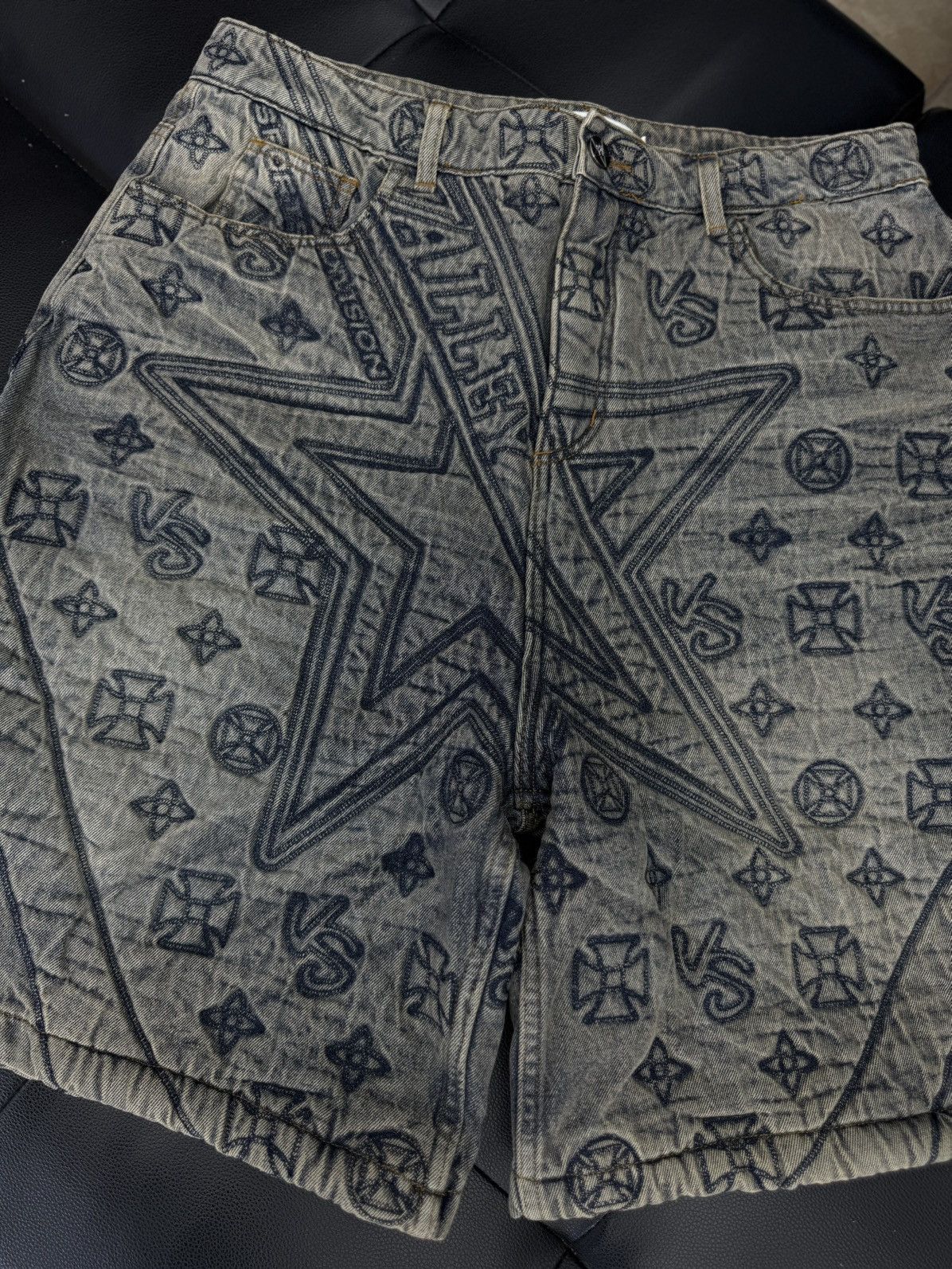 Vale Vale Valley Denim Embroidery Shorts Size 34 (NEW) Size US 34 / EU 50 - 3 Thumbnail