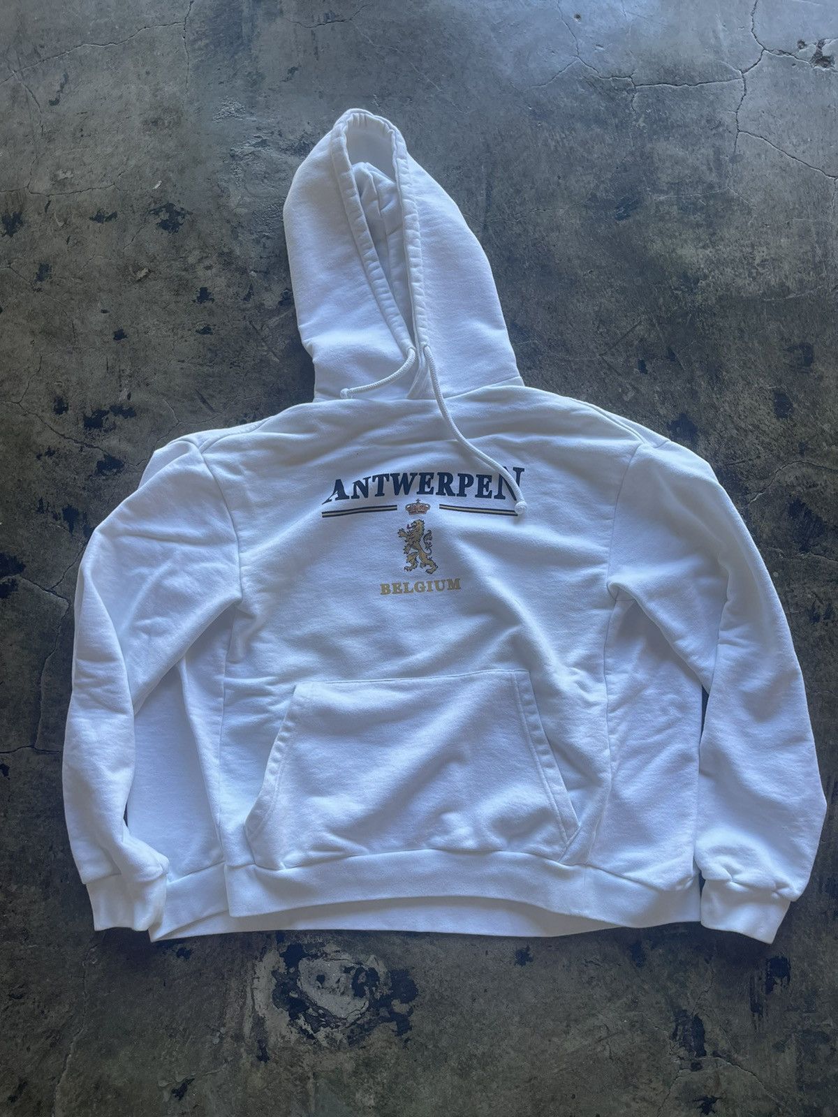 ま*ょ様 vetements 17aw Antwerp hoodie パーカー Vetements Vetement Antwerpen Hoodie AW17 | Grailed