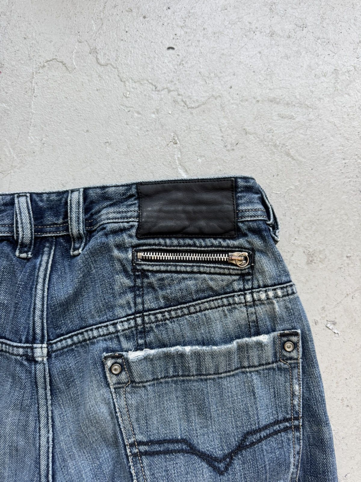 Diesel Diesel Light Wash Distressed Denim Size US 32 / EU 48 - 4 Thumbnail