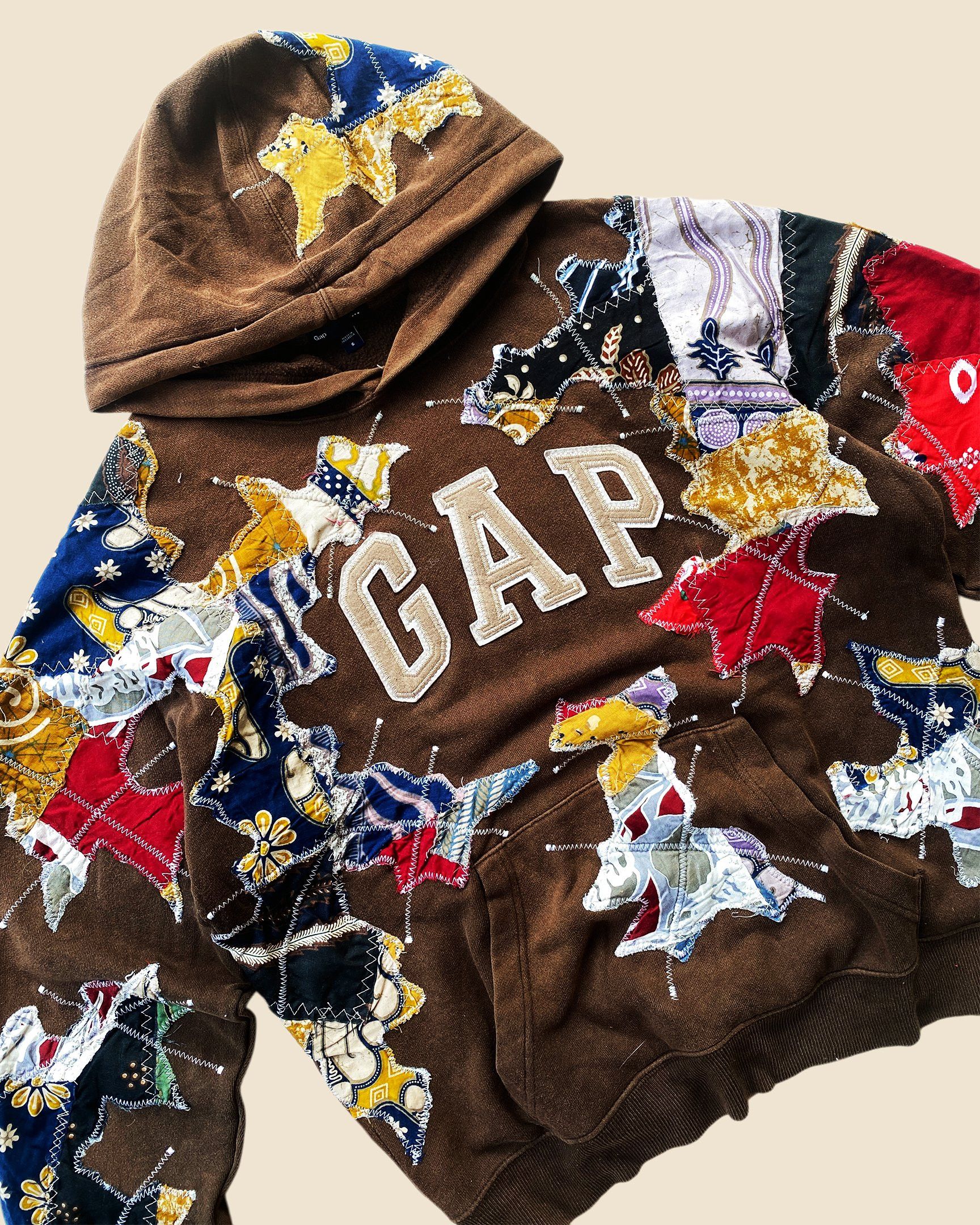 Gap × Handmade 1 OF 1 REWORKED GAP BATIK PATCHWORKS HOODIE SIZE S FIT M Size US S / EU 44-46 / 1 - 5 Thumbnail