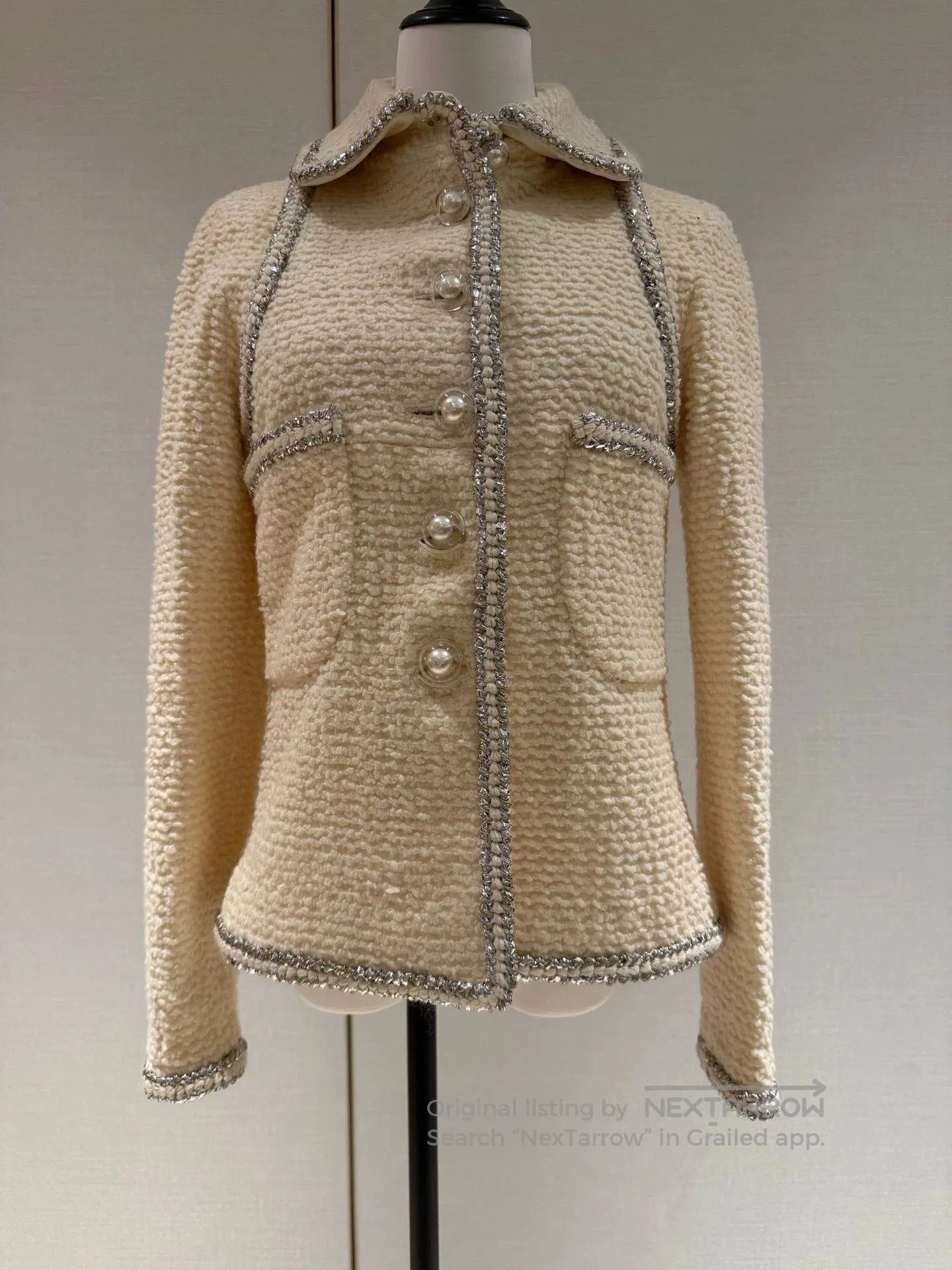 Chanel Chanel White Tweed Wool Jacket. Size US XS / EU 42 / 0 - 1 Thumbnail