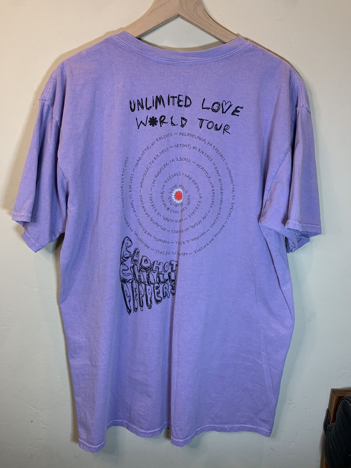 Band Tees *RARE* Red Hot Chili Peppers Unlimited Love Tour RHCP Shirt Size US L / EU 52-54 / 3 - 2 Thumbnail