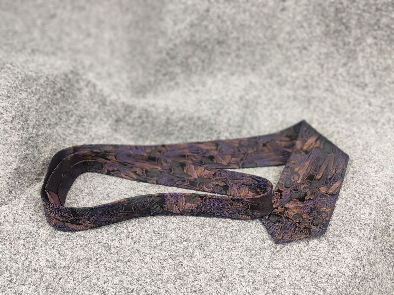 Yves Saint Laurent Yves Saint Laurent Vintage 90s Silk design YSL Tie Pattern Size ONE SIZE - 2 Thumbnail