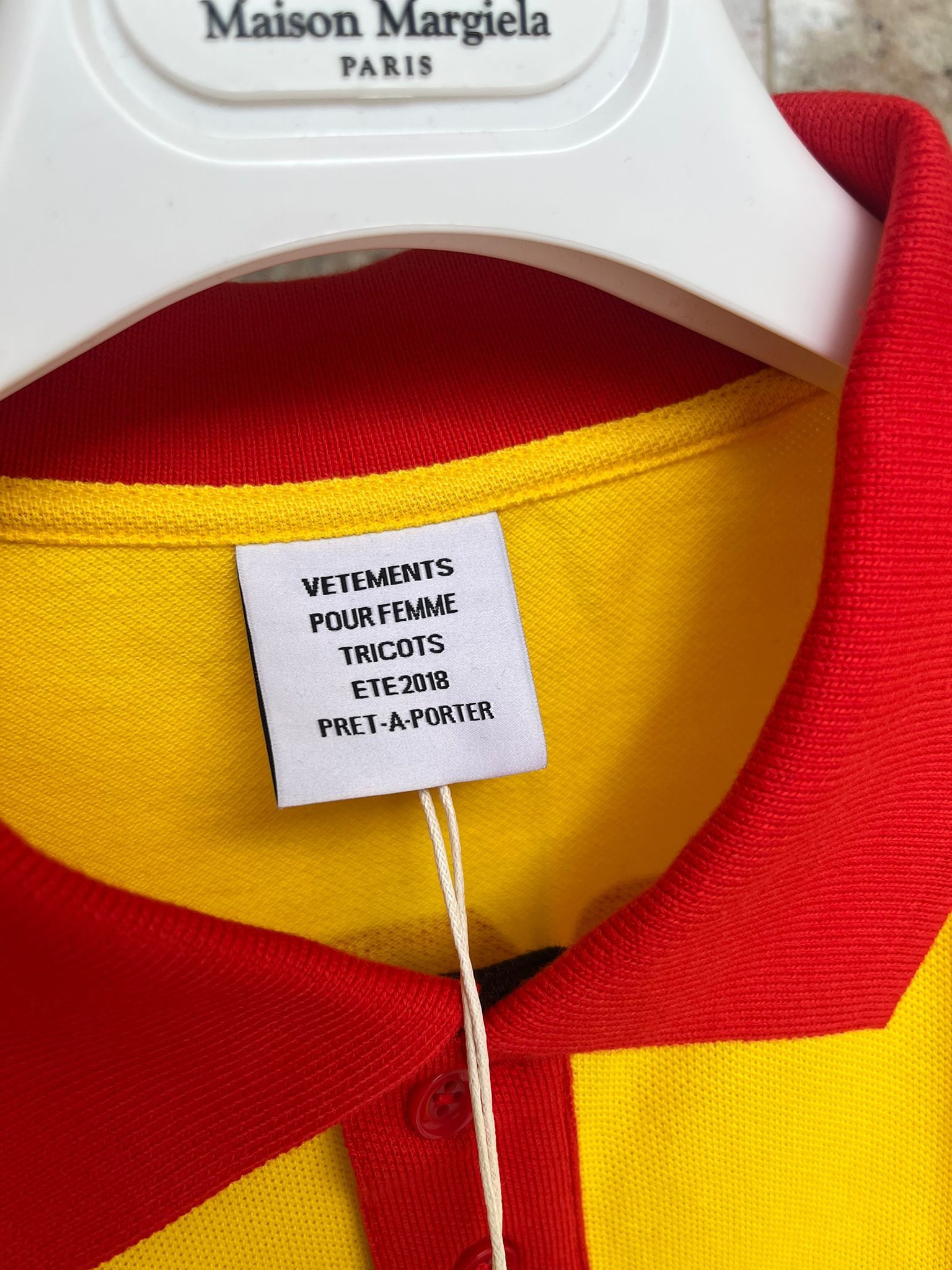 Vetements SS18 Q:2 / DHL Logo Polo in Multicolor Size US M / EU 48-50 / 2 - 12 Thumbnail