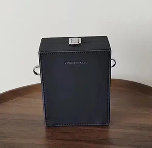 High Sport × Japanese Brand Retro fashion pu leather crossbody box bag camera bag Size ONE SIZE - 4 Thumbnail