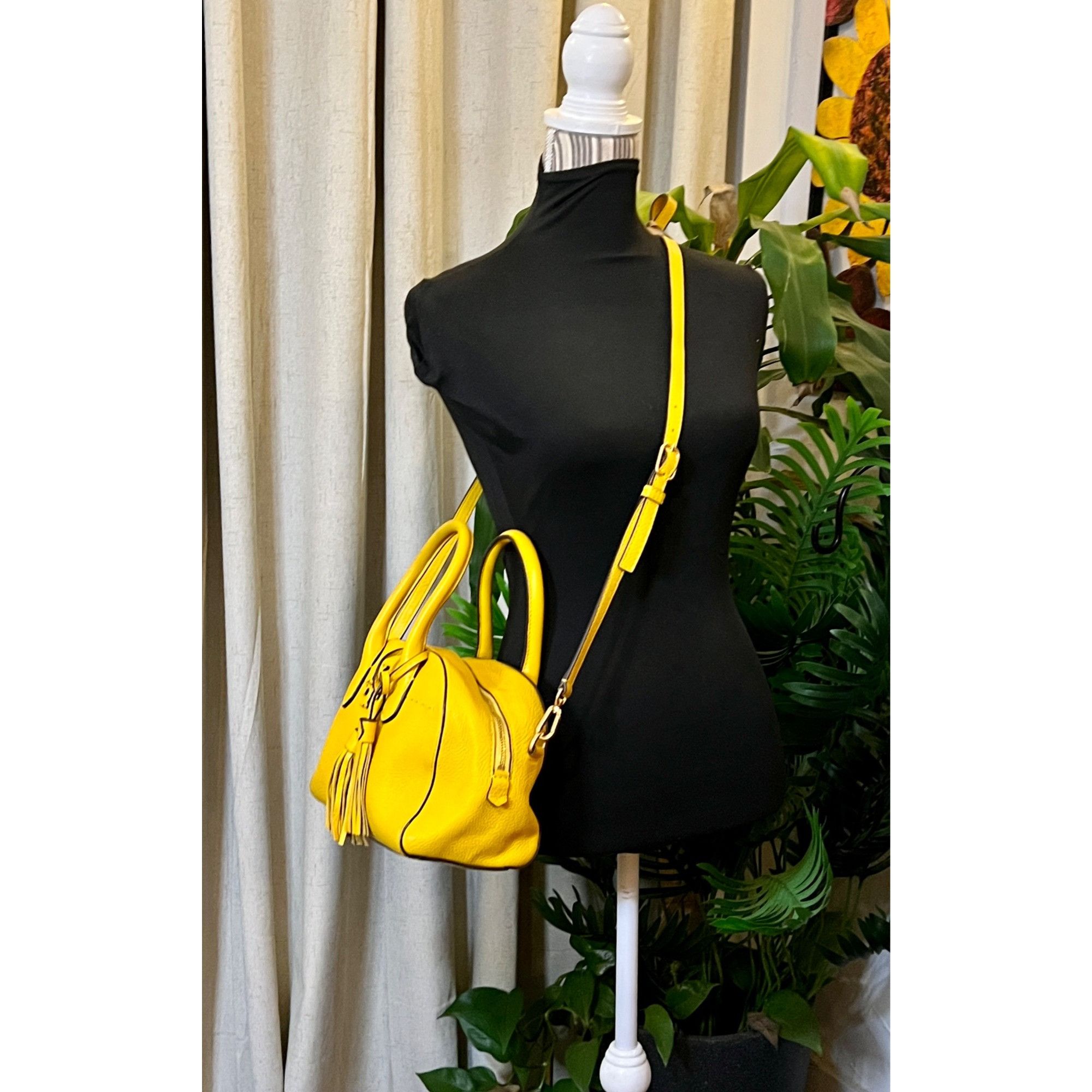 Tory Burch ✺✺ AUTHENTIC TORY BURCH CANARY YELLOW MCGRAW HANDBAG ✺✺ Size ONE SIZE - 9 Thumbnail