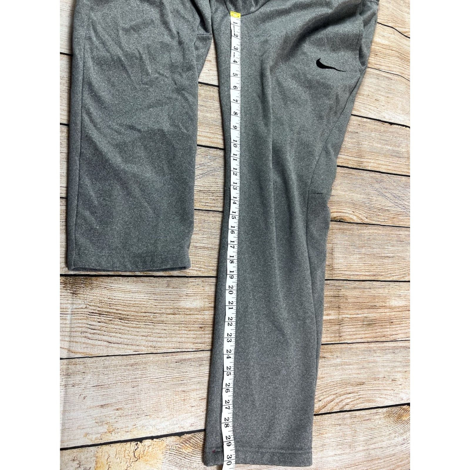 Nike Nike Mens Dri Fit Grey Sweatpants Size Small User: Mens Nike Dri Fit Grey Sweatpants Size Small Size US 29 - 7 Thumbnail