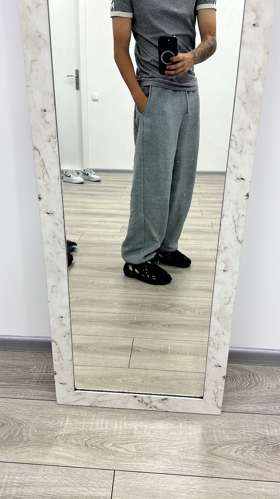 Vintage Vintage Gray Baggy Russel Style Sweatpants Y2K Size US 32 / EU 48 - 1 Thumbnail