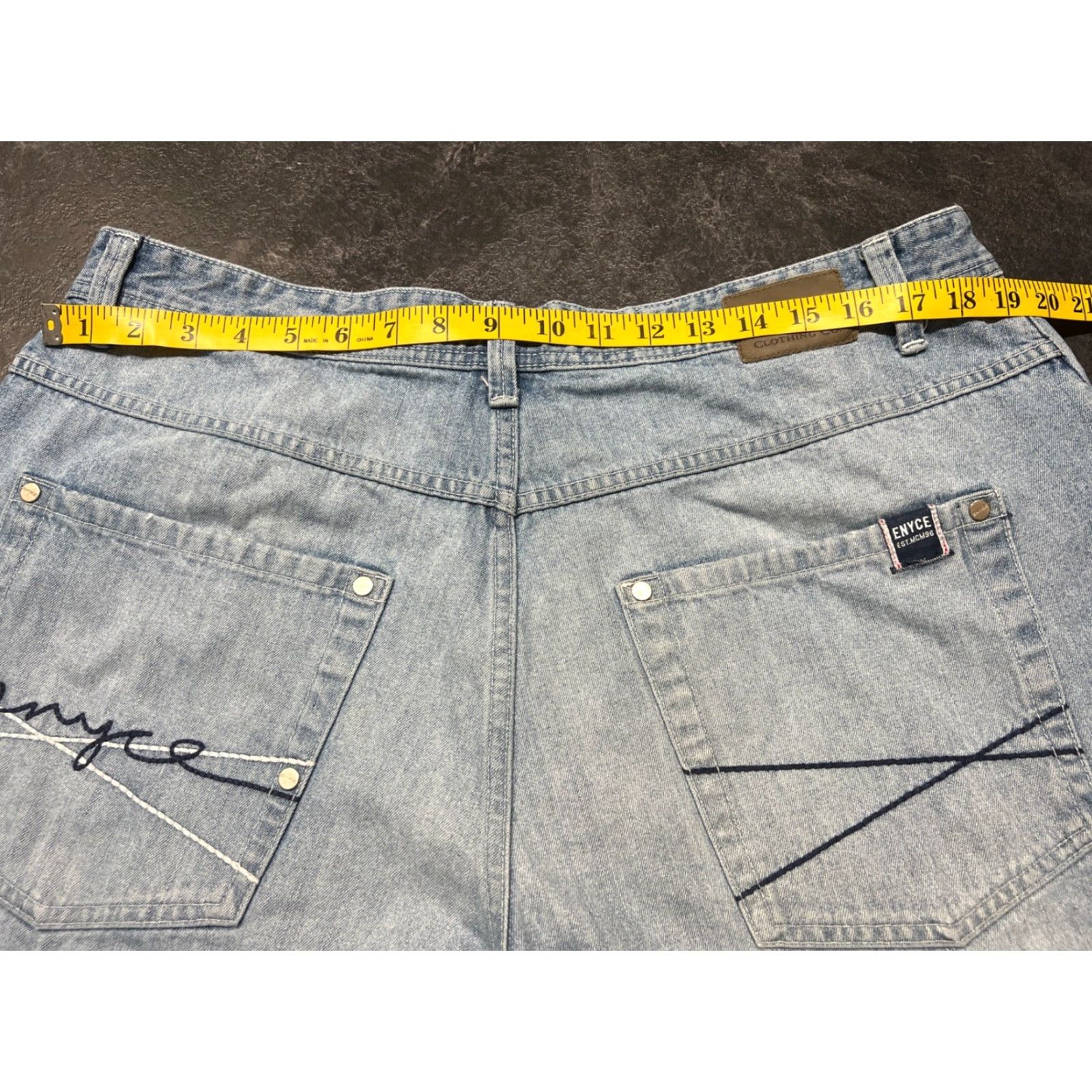 Enyce VINTAGE Enyce Bermuda Jeans Shorts Men 38 Blue Denim Embroidered Graffiti Baggy Jorts 90s Grunge Hip Hop Mens Size US 38 / EU 54 - 6 Thumbnail