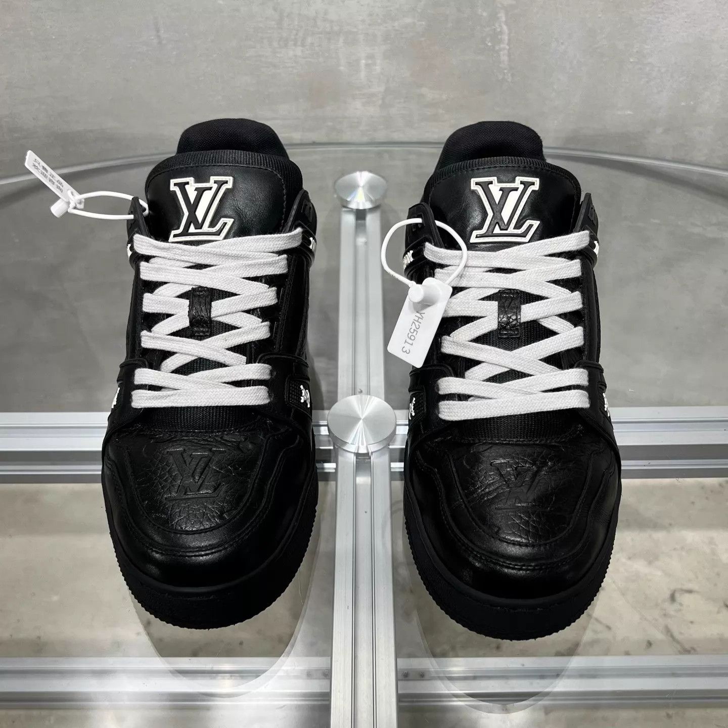 Louis Vuitton LV Trainer Black Warrior UK6.5 Size US 7.5 / EU 40-41 - 1 Thumbnail