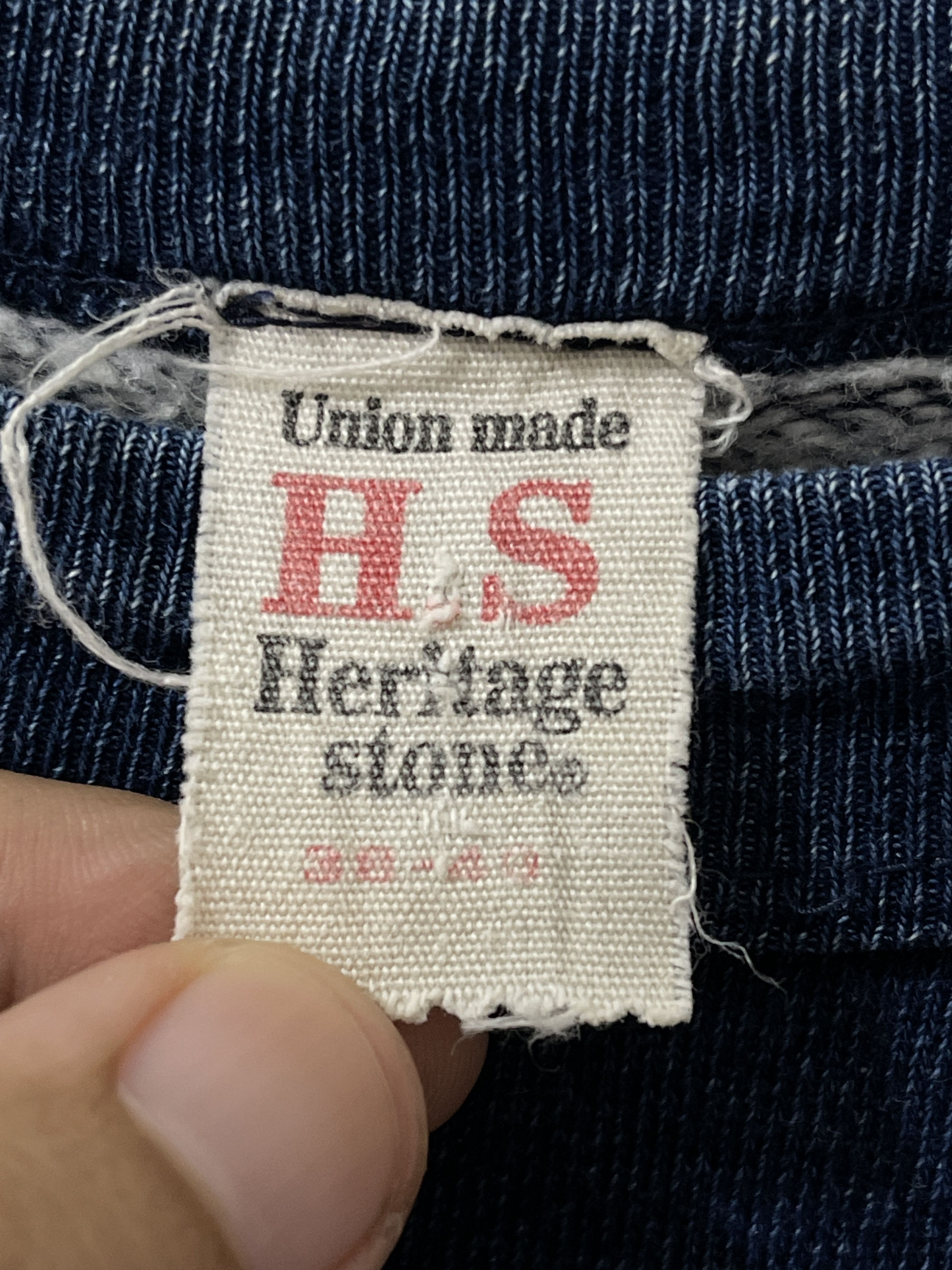 Vintage Heritage Stone Aloha Art 90s Tshirt Size US L / EU 52-54 / 3 - 3 Thumbnail