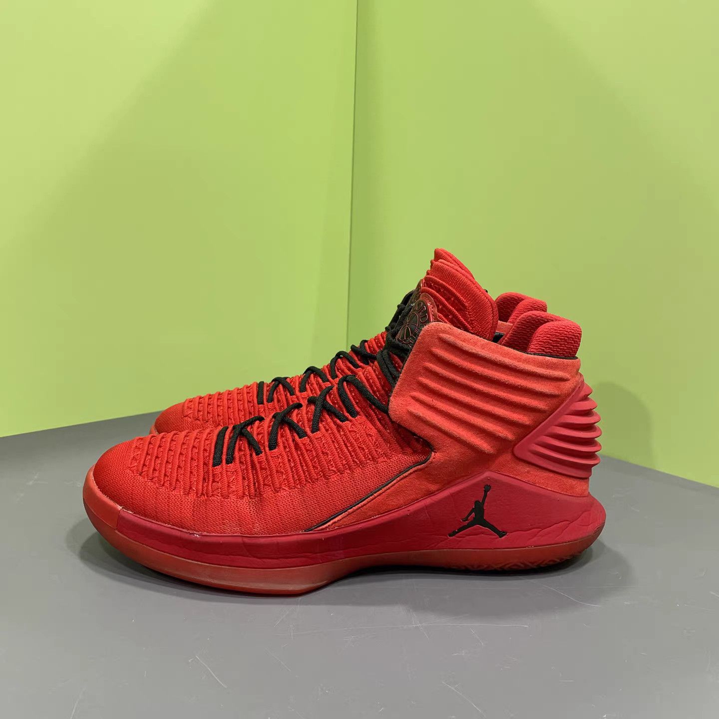 Jordan Brand Air Jordan 32 Bulls Red Basketball Shoes K15 Size US 11 / EU 44 - 1 Thumbnail