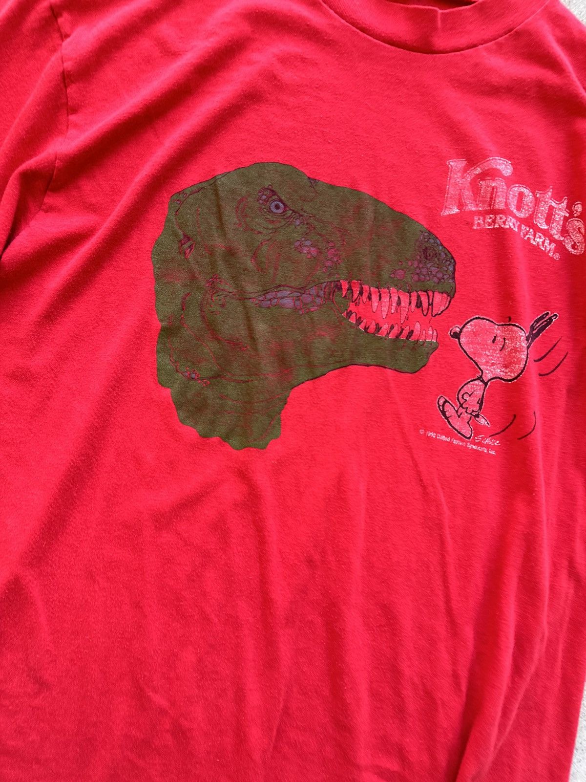 Peanuts × Vintage Vintage Knotts Berry Farm Snoopy T-rex M Red Single Stitch Size US M / EU 48-50 / 2 - 2 Thumbnail