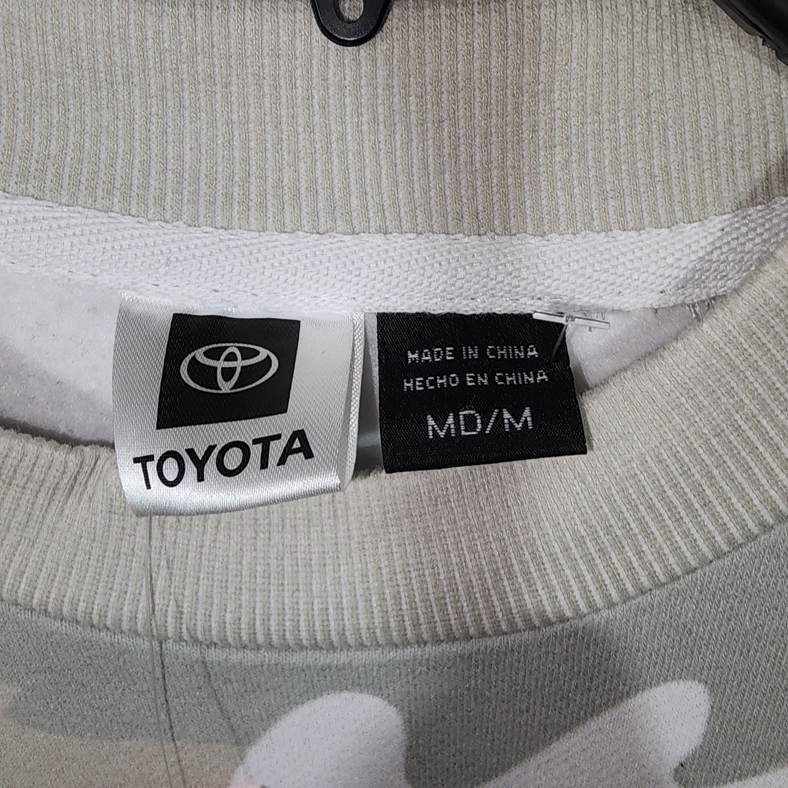 Other Toyota Landcruiser sweatshirt men's Medium NWT Size M / US 6-8 / IT 42-44 - 5 Thumbnail