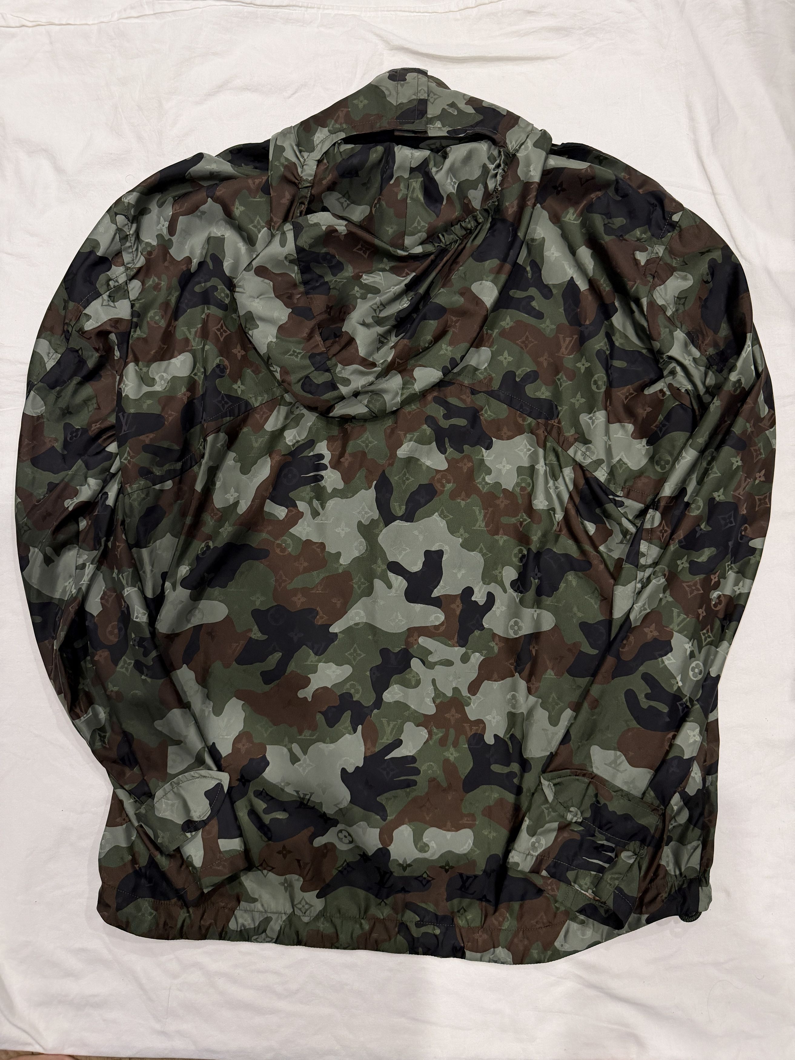 Louis Vuitton Louis Vuitton Green Camo Monogram Windbreaker Size US M / EU 48-50 / 2 - 2 Thumbnail