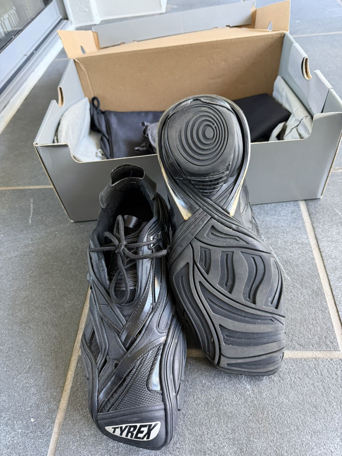 Balenciaga Balenciag Tyrex low-top sneakers Size US 9 / EU 42 - 4 Thumbnail
