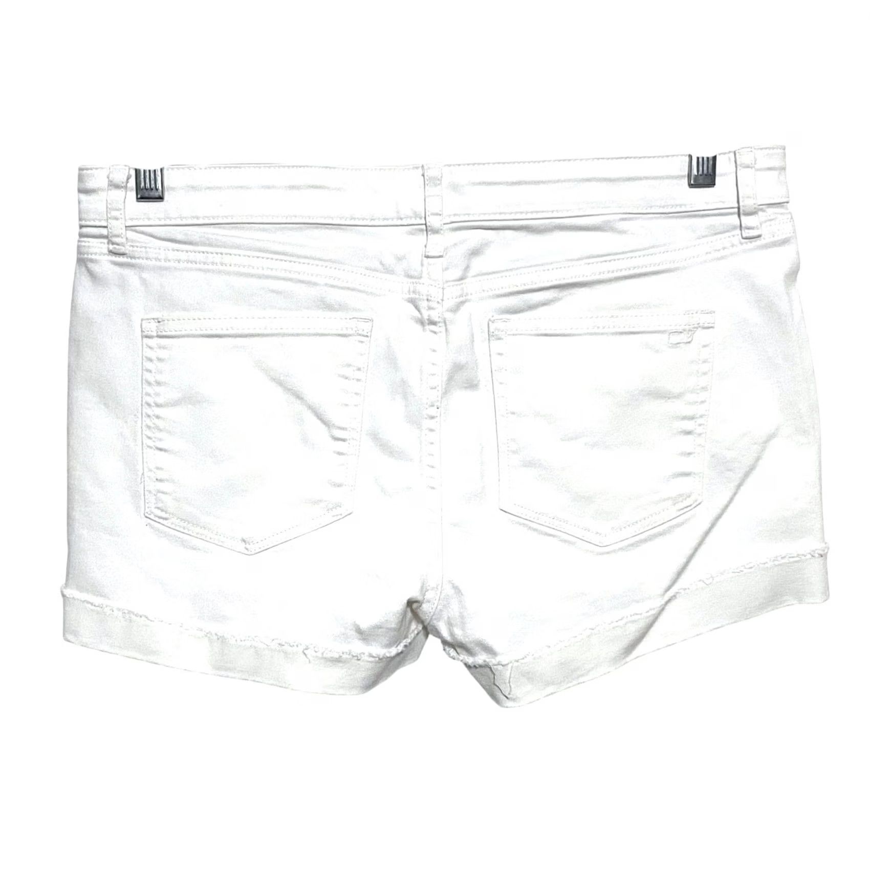 Vineyard Vines Vineyard Vines Denim White Jean Shorts Womens 27 Casual Summer Beachy Vacation Preppy Shorts Mens? Womens Size 27" / US 4 / IT 40 - 3 Thumbnail