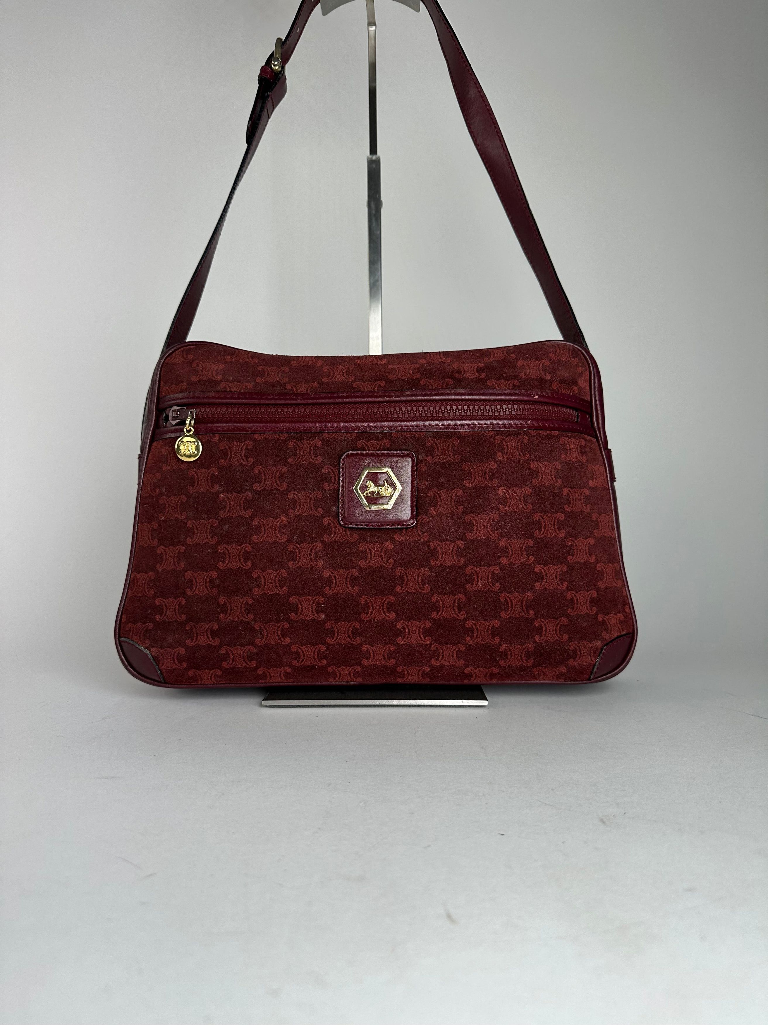 Celine Vintage Paris Triomphe Monogram 70s Suede Shoulder Bag Burgu Size ONE SIZE - 1 Thumbnail