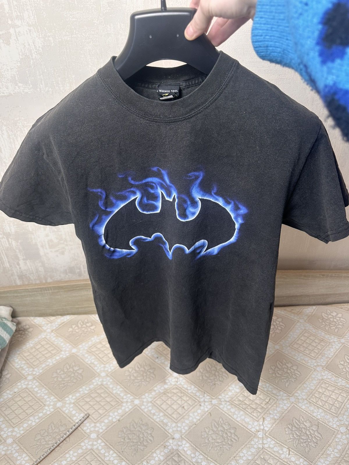 DC Comics 🔥 2002 Batman Flame Logo Shirt DC Vintage Comics Movie Dark Size US M / EU 48-50 / 2 - 10 Thumbnail